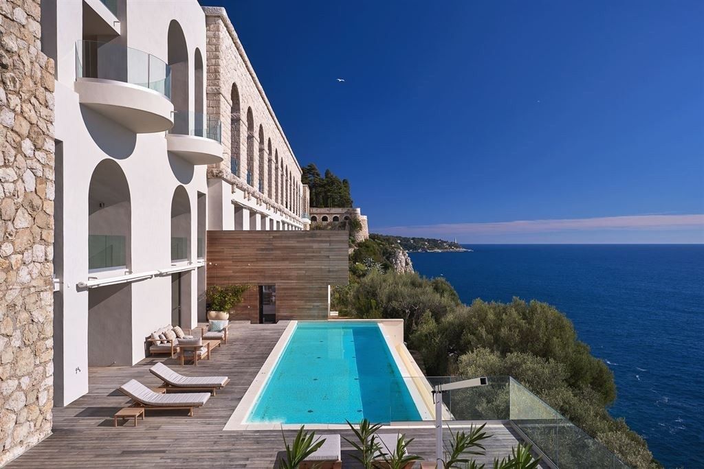 penthouse 9 Rooms for sale on NICE (06000)