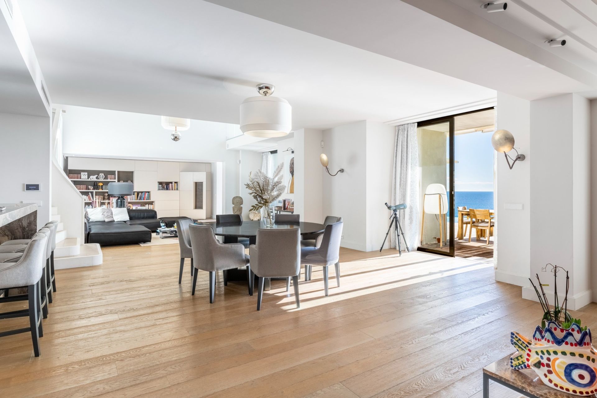 penthouse 9 Rooms for sale on NICE (06000)
