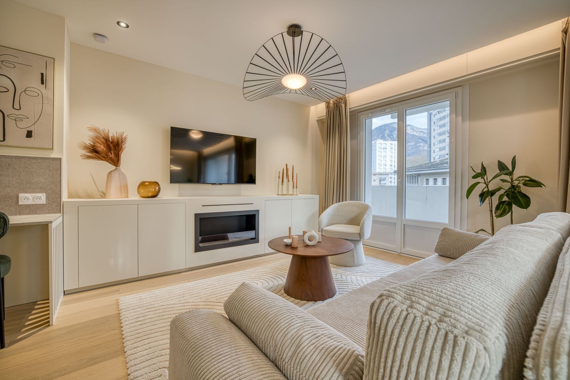 luxury apartment 3 Rooms for sale on ANNECY (74000)