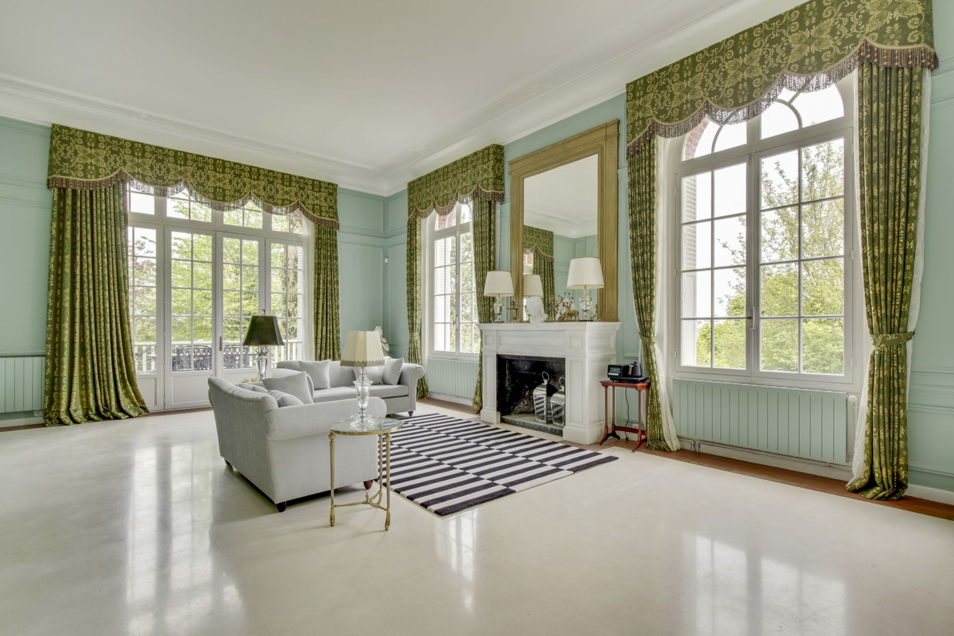 maison de luxe 11 Pièces en location sur LOUVECIENNES (78430)