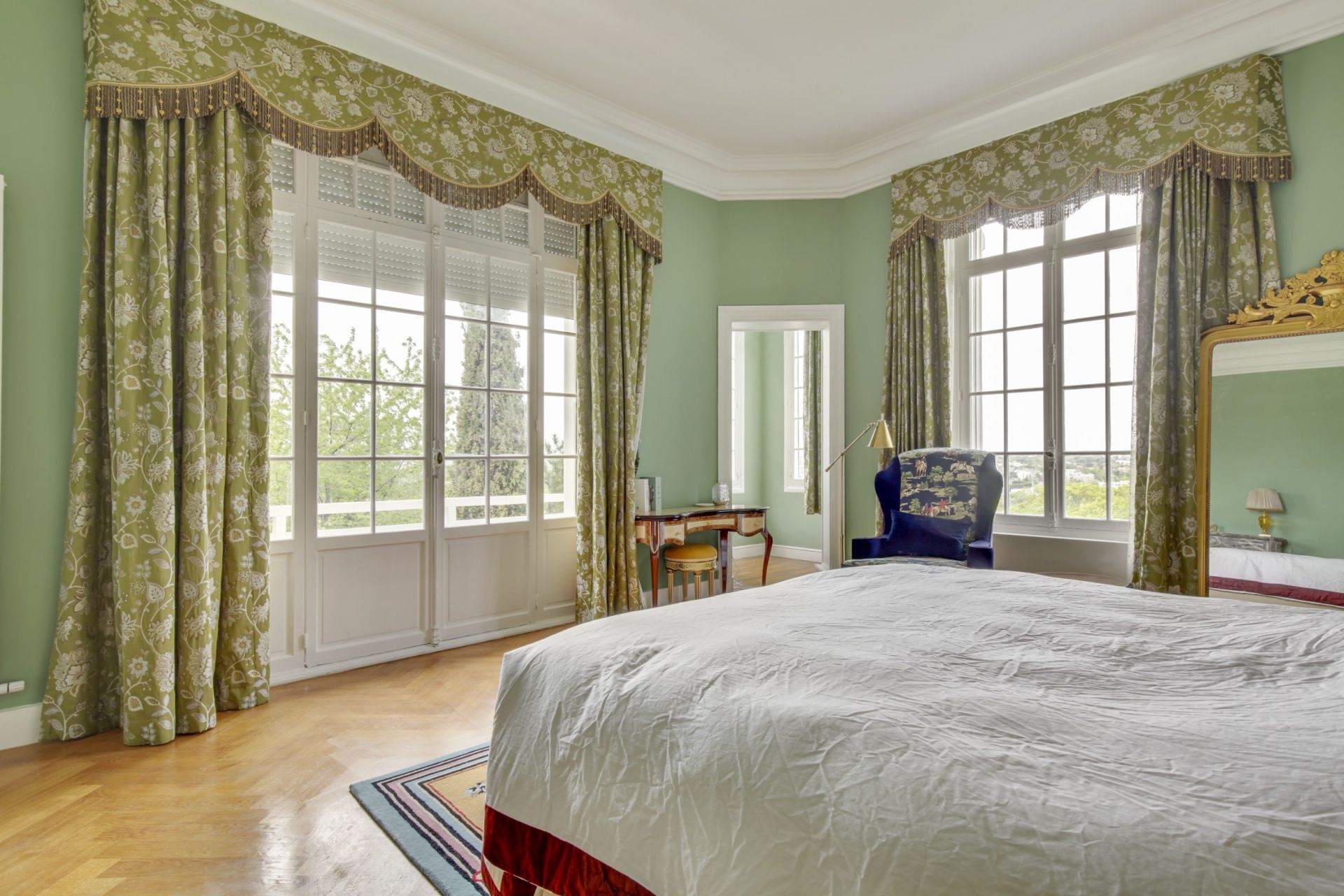 maison de luxe 11 Pièces en location sur LOUVECIENNES (78430)