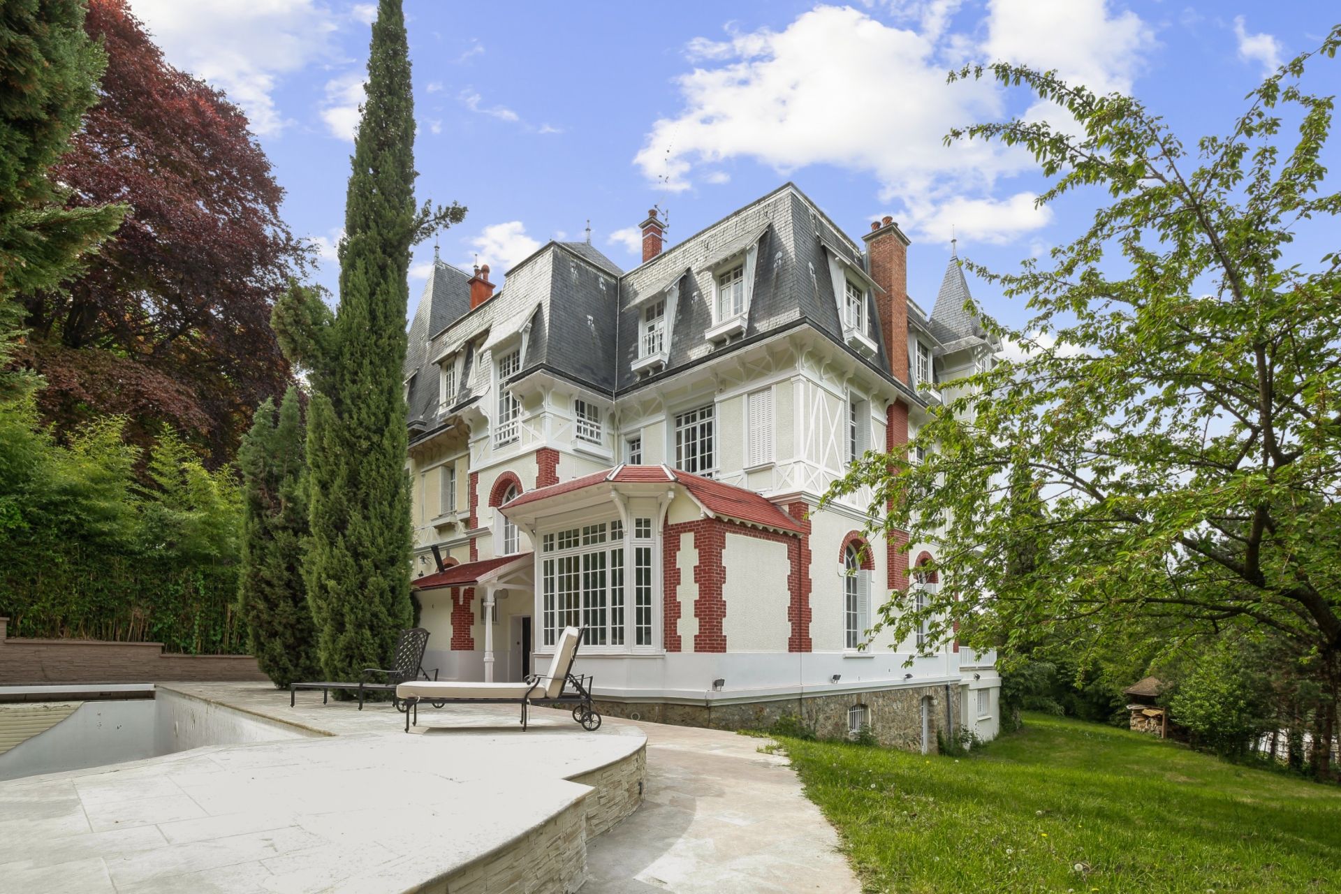 luxury house 11 Rooms for rent on LOUVECIENNES (78430)