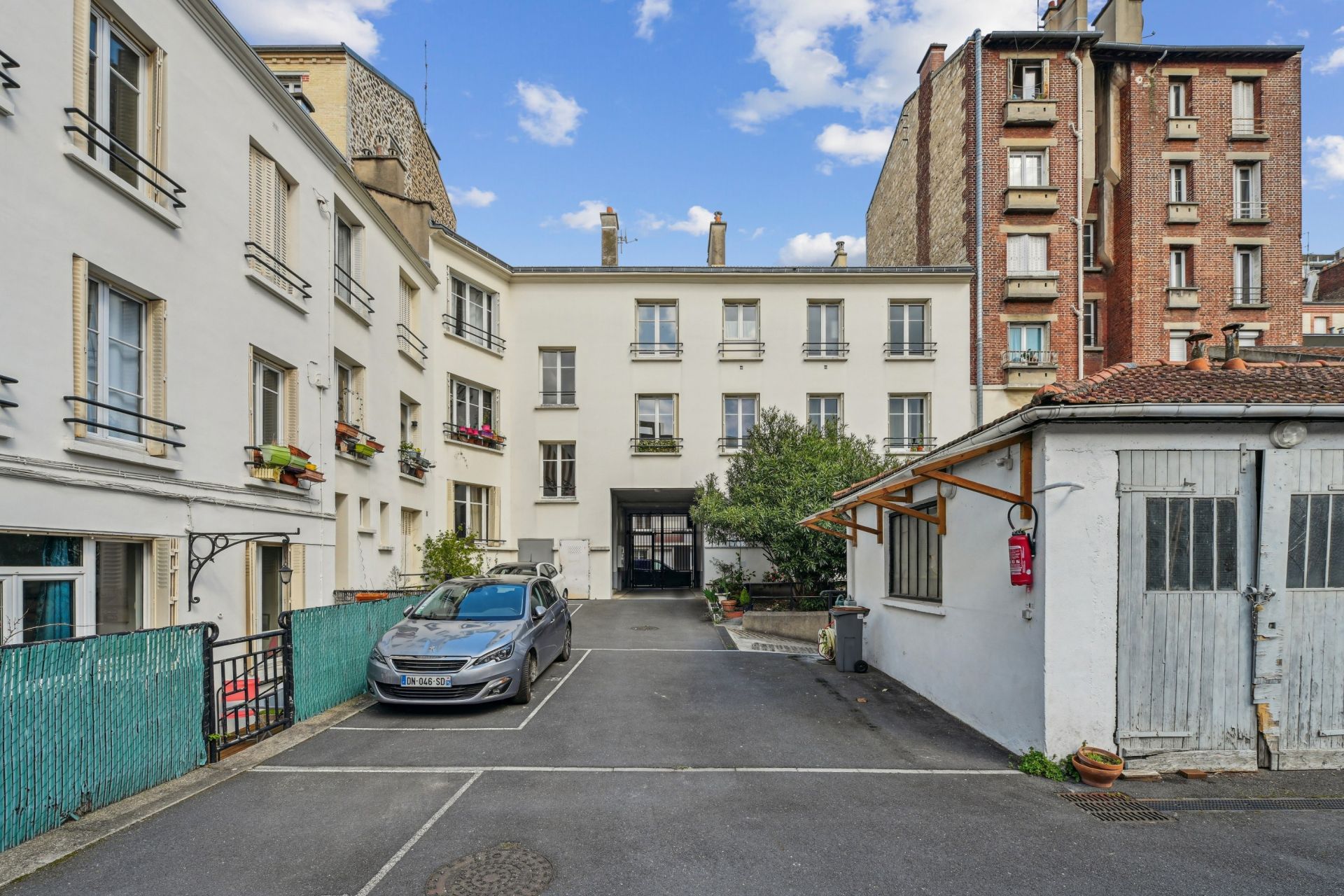 luxury apartment 5 Rooms for sale on BOULOGNE BILLANCOURT (92100)