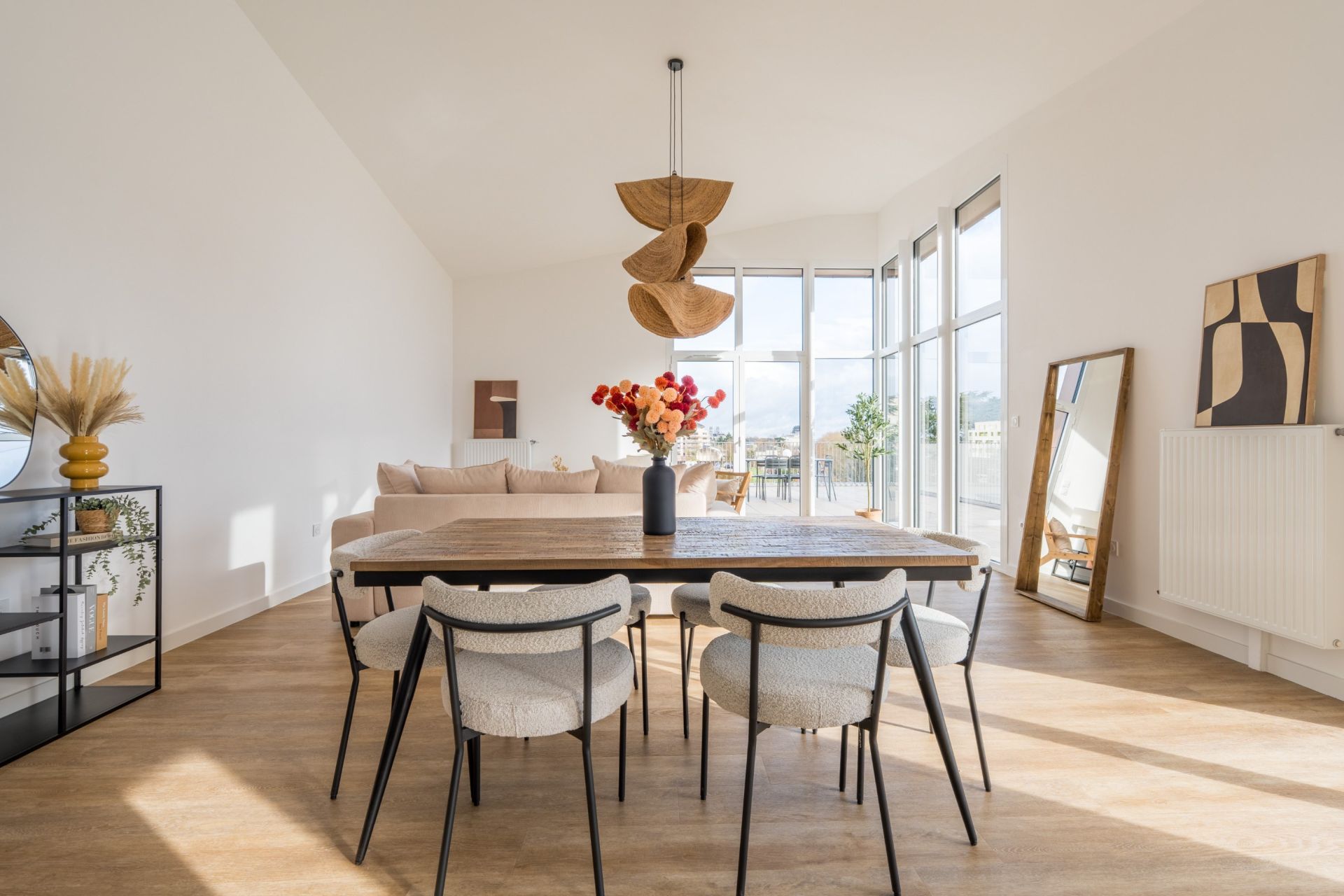 luxury apartment 5 Rooms for sale on ORLEANS (45000)