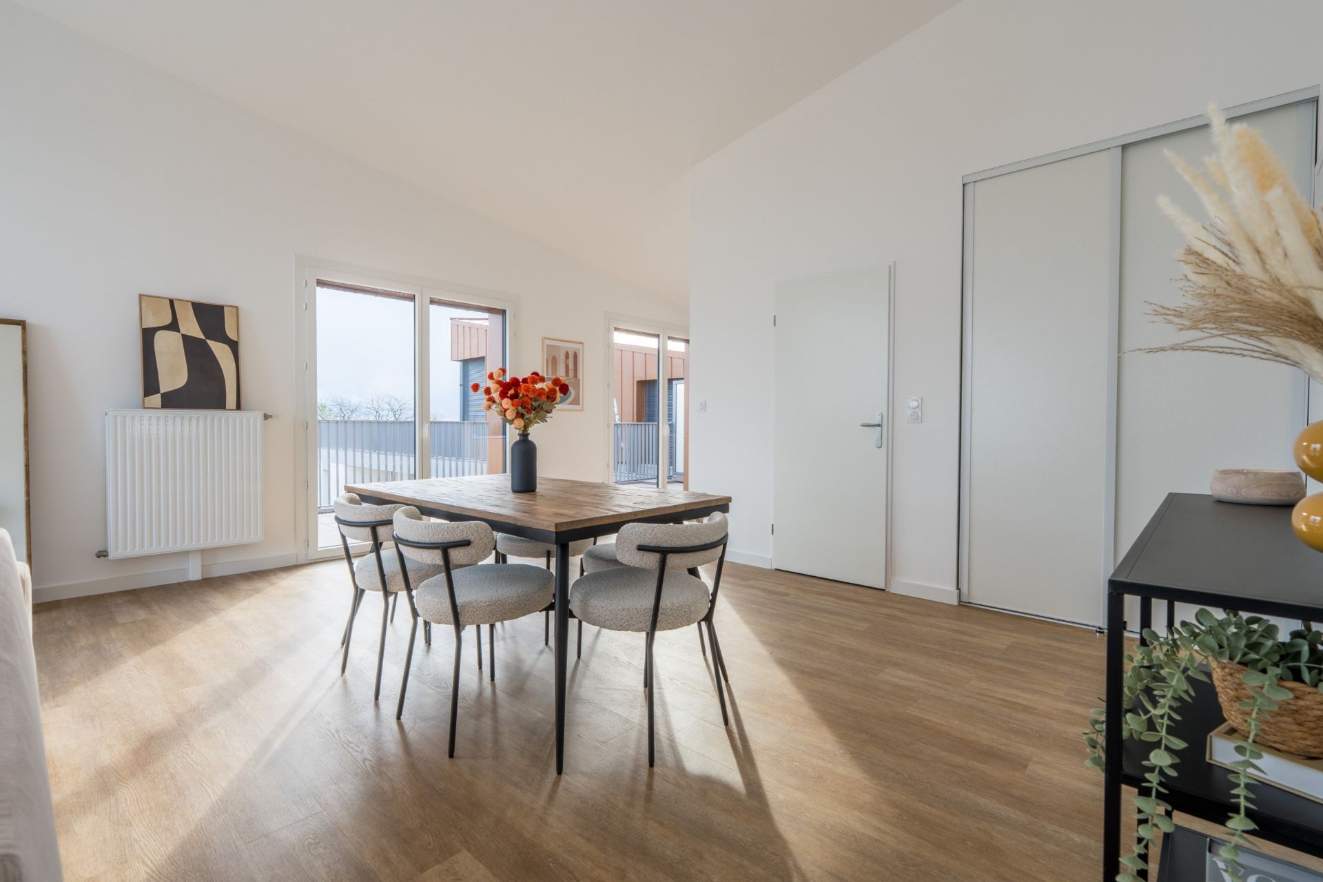 luxury apartment 5 Rooms for sale on ORLEANS (45000)