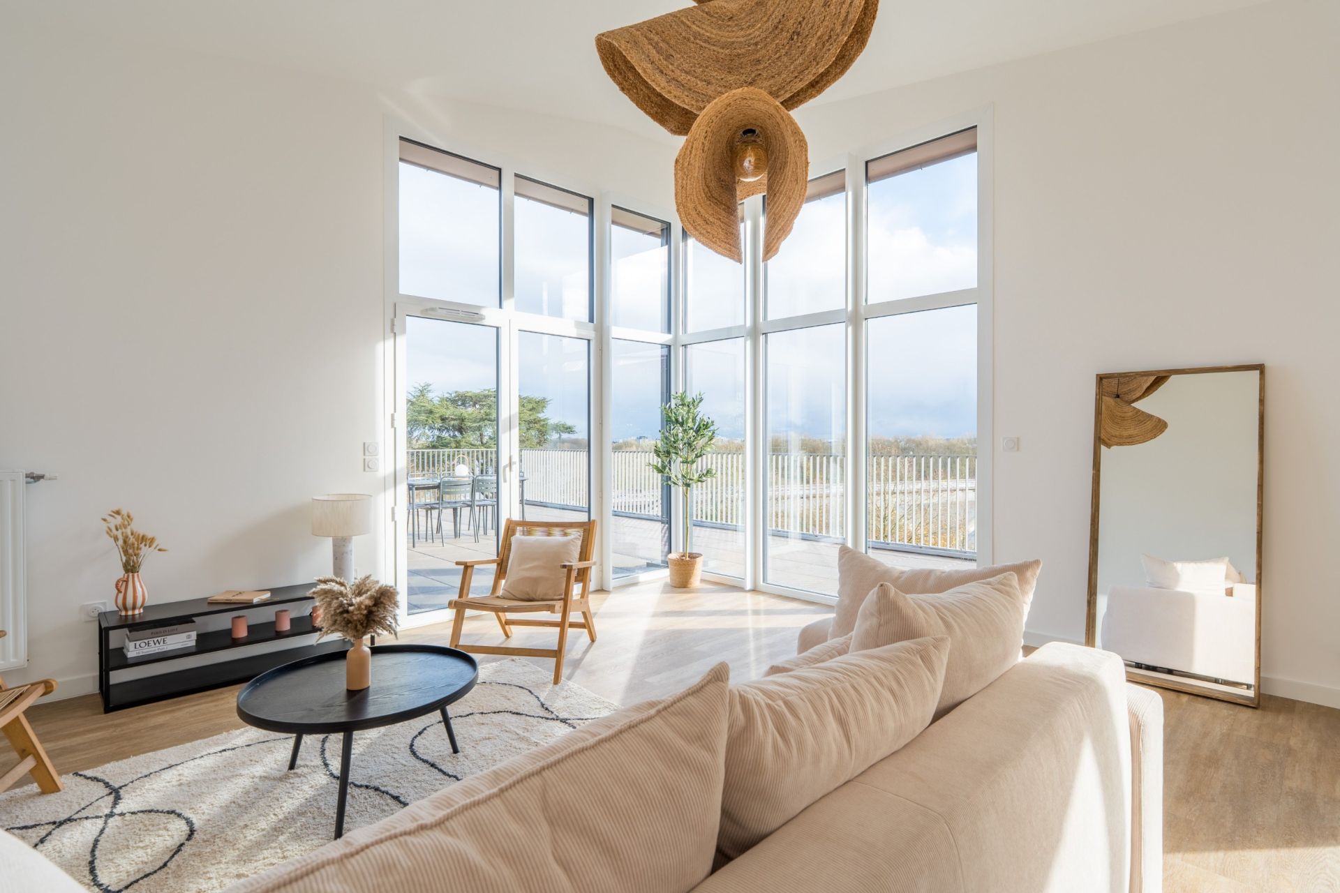 luxury apartment 5 Rooms for sale on ORLEANS (45000)