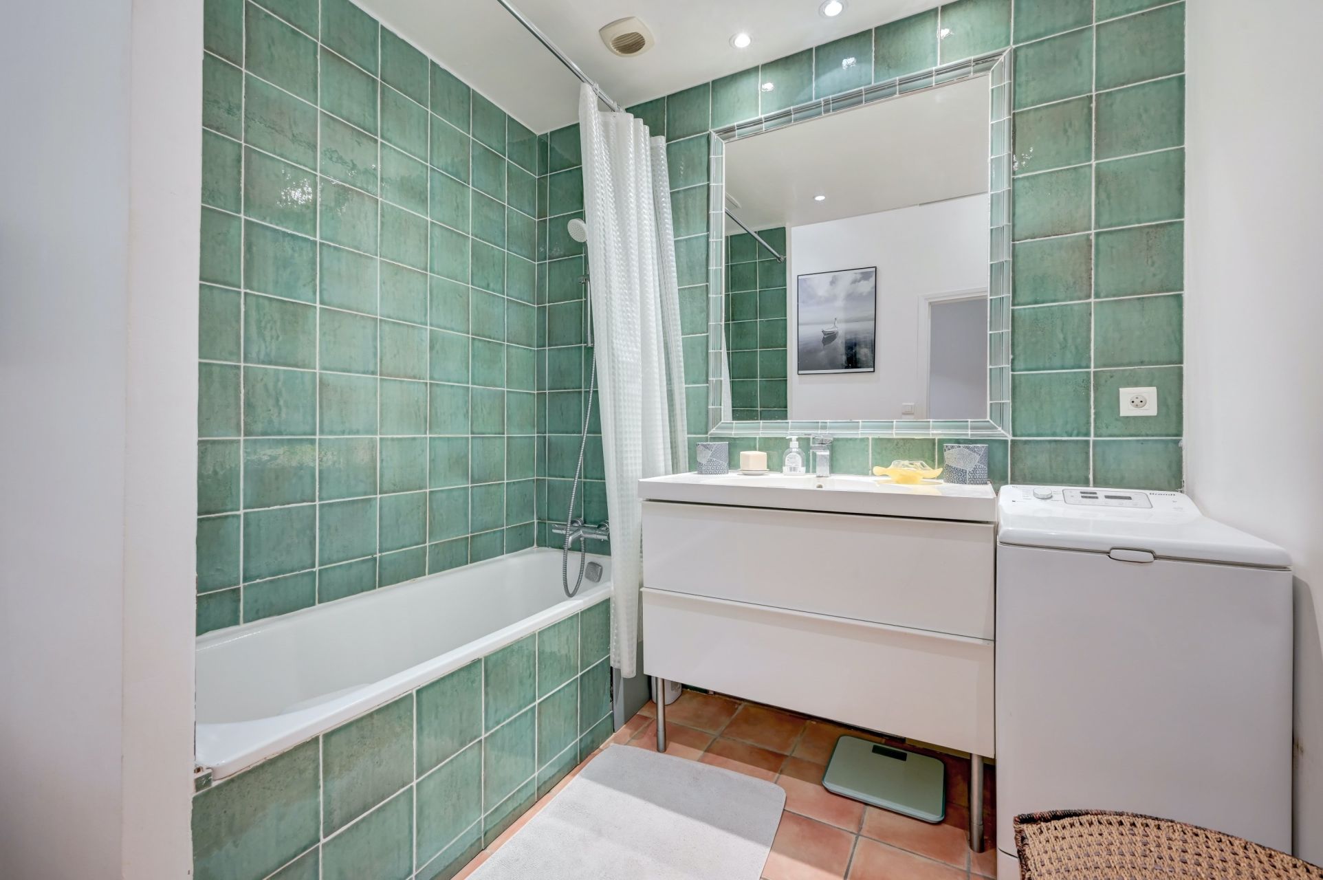 luxury apartment 3 Rooms for sale on AIX EN PROVENCE (13100)