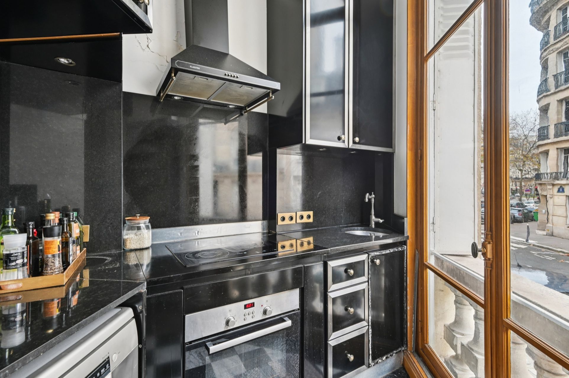 hôtel particulier 16 Pièces en vente sur PARIS (75007)