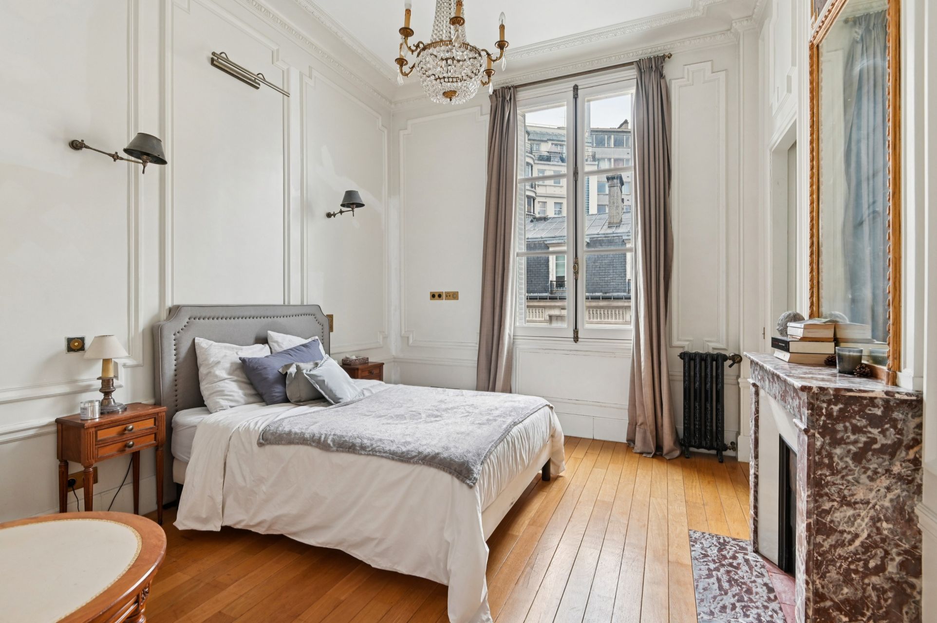 hôtel particulier 16 Pièces en vente sur PARIS (75007)