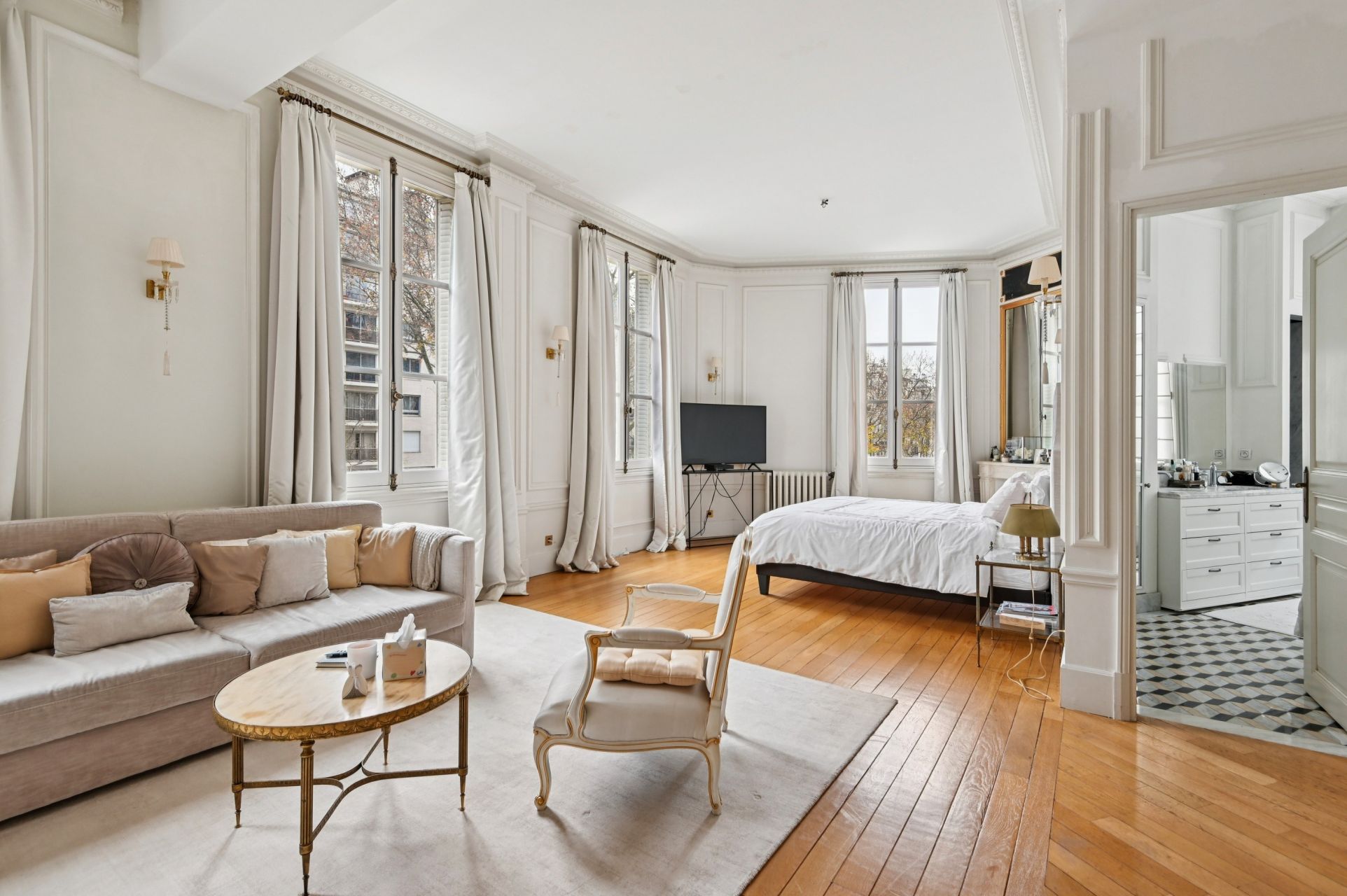 hôtel particulier 16 Pièces en vente sur PARIS (75007)