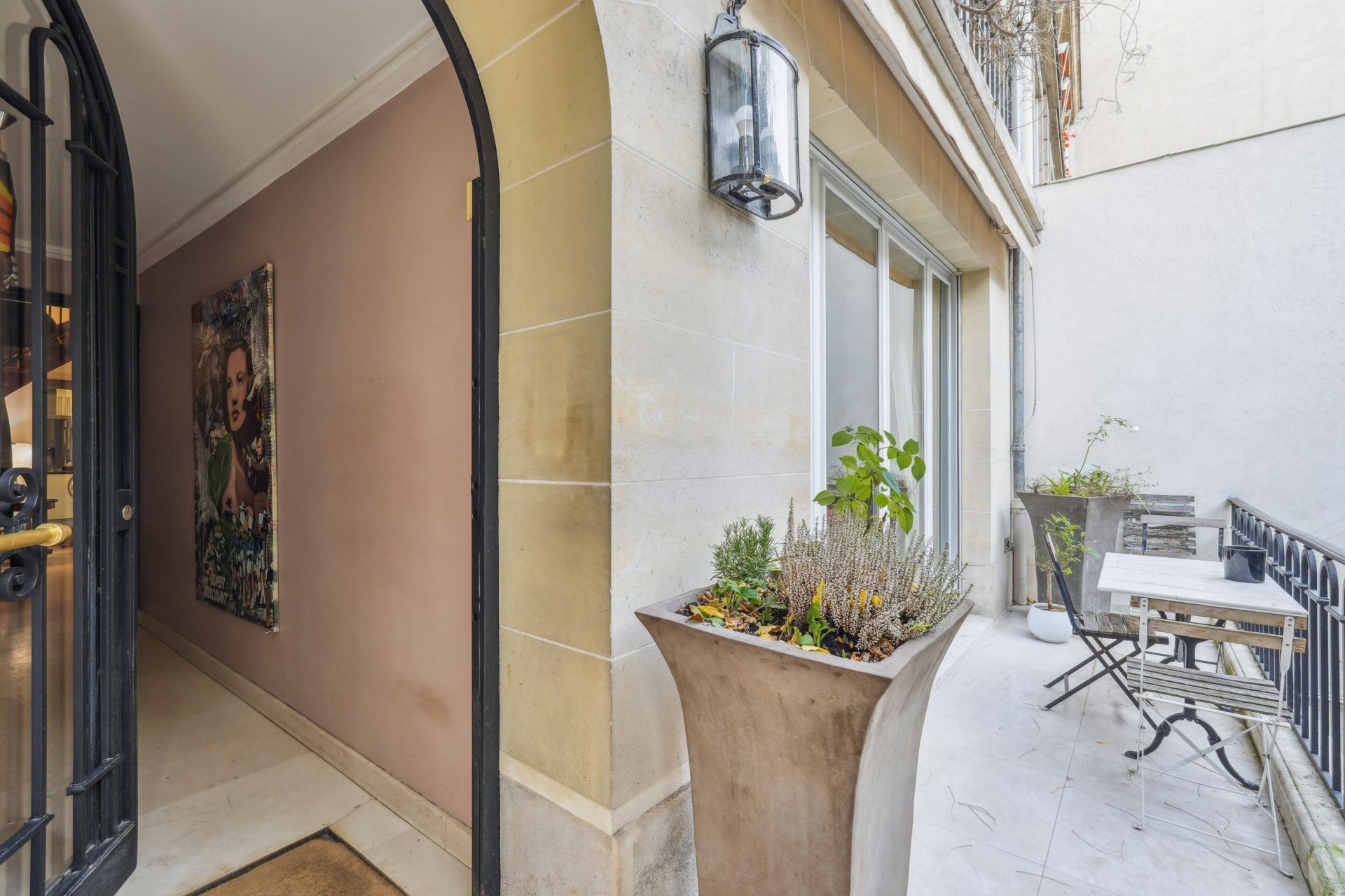 mansion (hôtel particulier) 8 Rooms for sale on PARIS (75016)