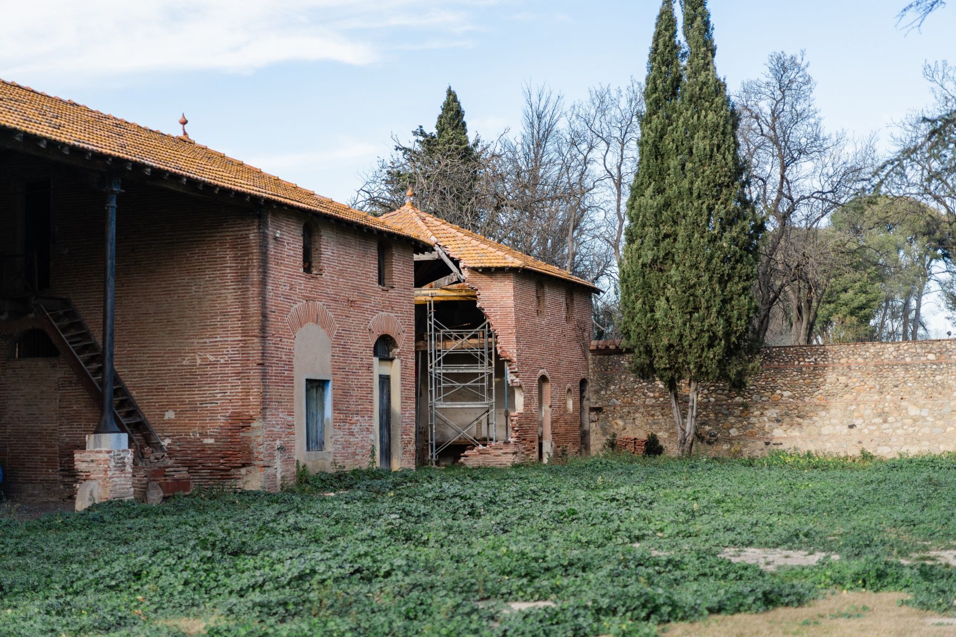 luxury house 5 Rooms for sale on VILLENEUVE DE LA RAHO (66180)