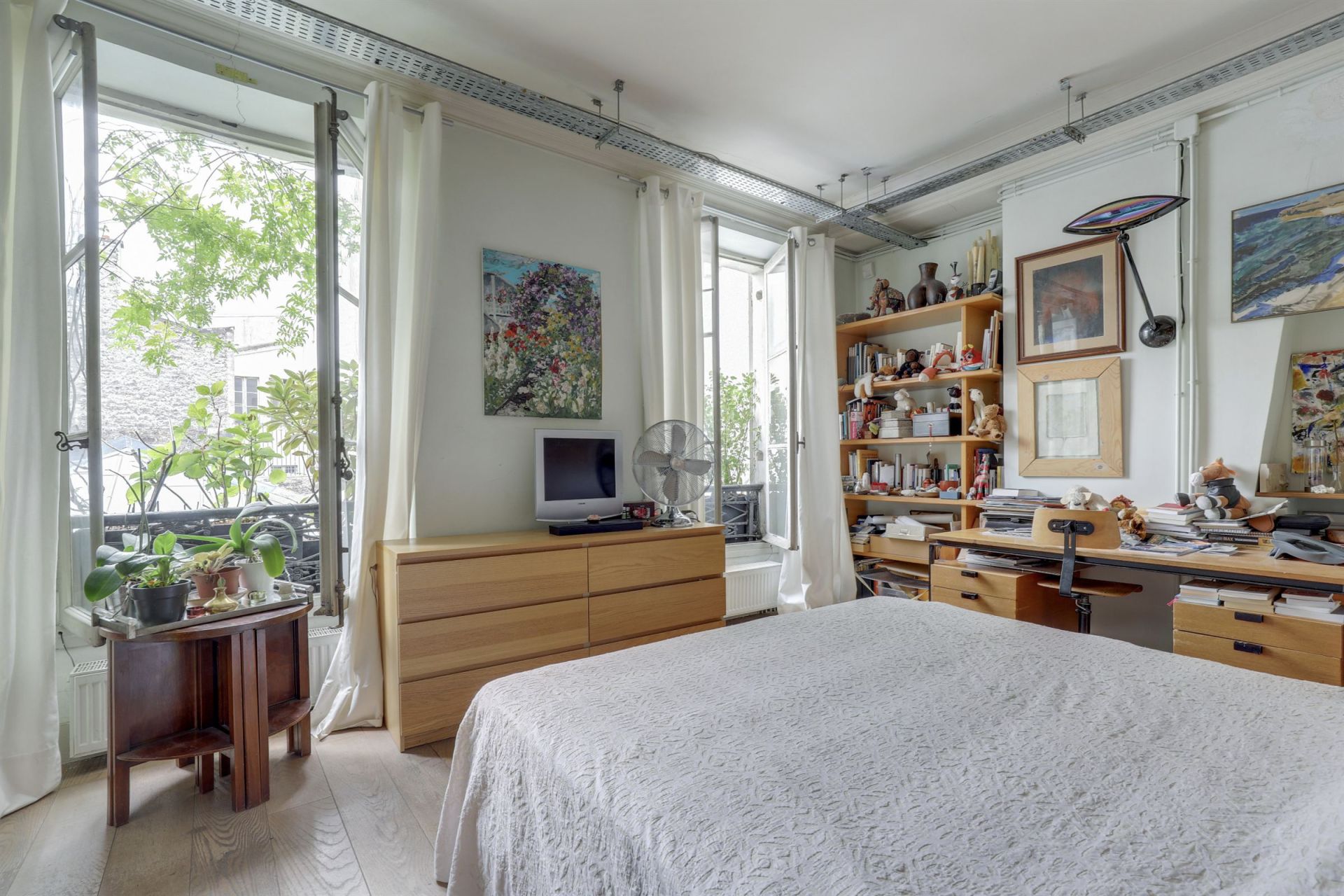 luxury apartment 5 Rooms for sale on PARIS (75010)