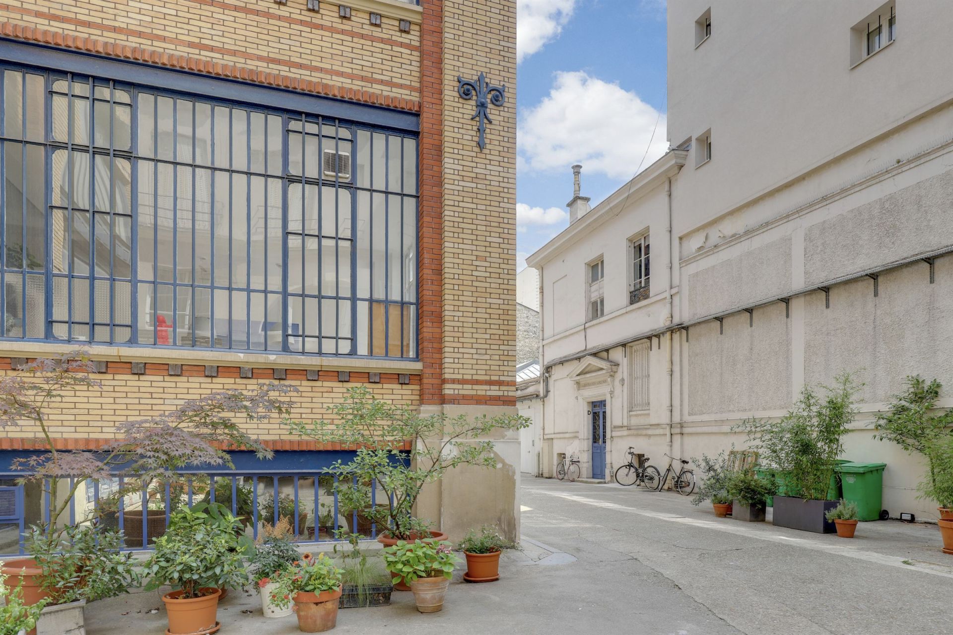 luxury apartment 5 Rooms for sale on PARIS (75010)