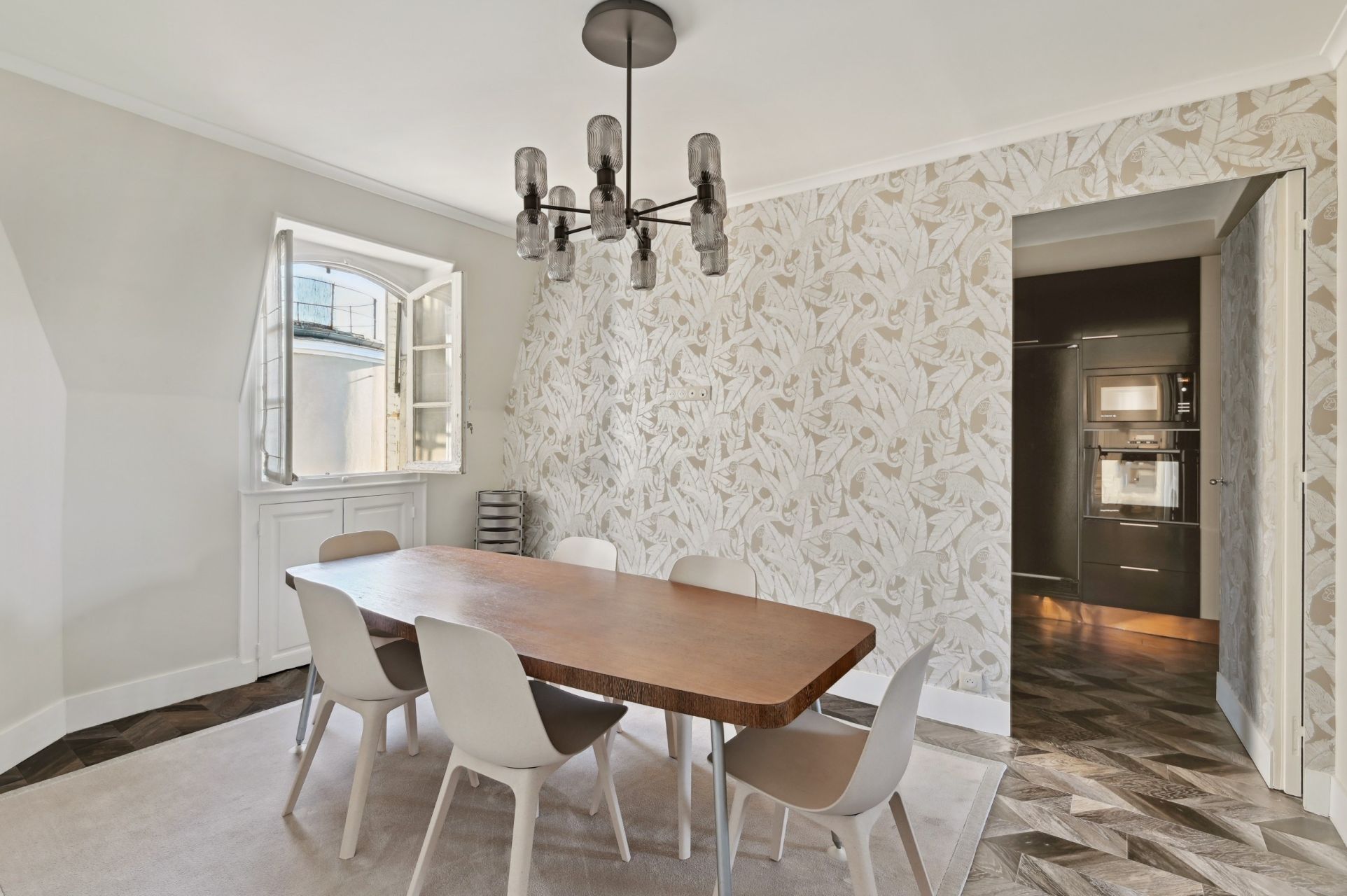 luxury apartment 5 Rooms for sale on PARIS (75007)