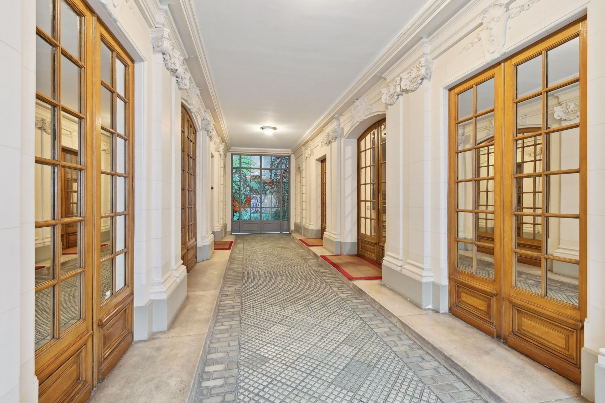 luxury apartment 5 Rooms for sale on PARIS (75007)