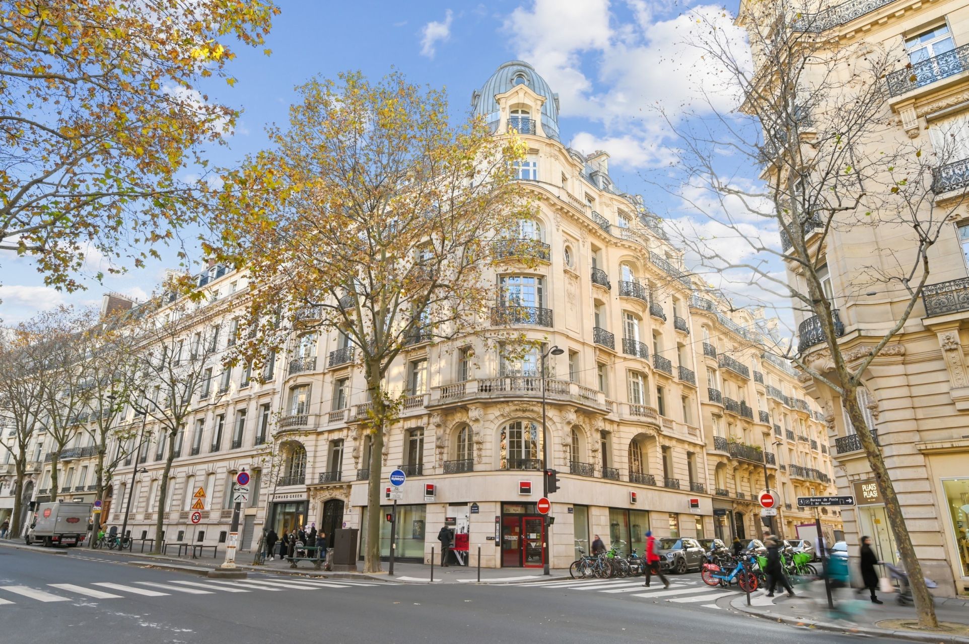 luxury apartment 5 Rooms for sale on PARIS (75007)