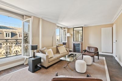 Sale Luxury apartment Paris 7 5 Rooms 131 m²