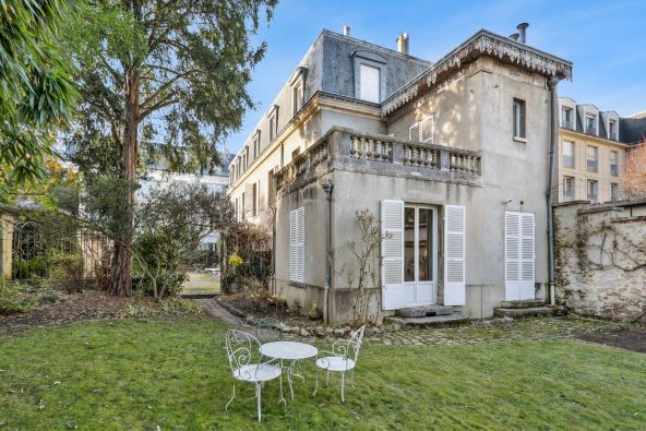Vente Maison de luxe Versailles 11&nbsp;Pièces 302&nbsp;m²