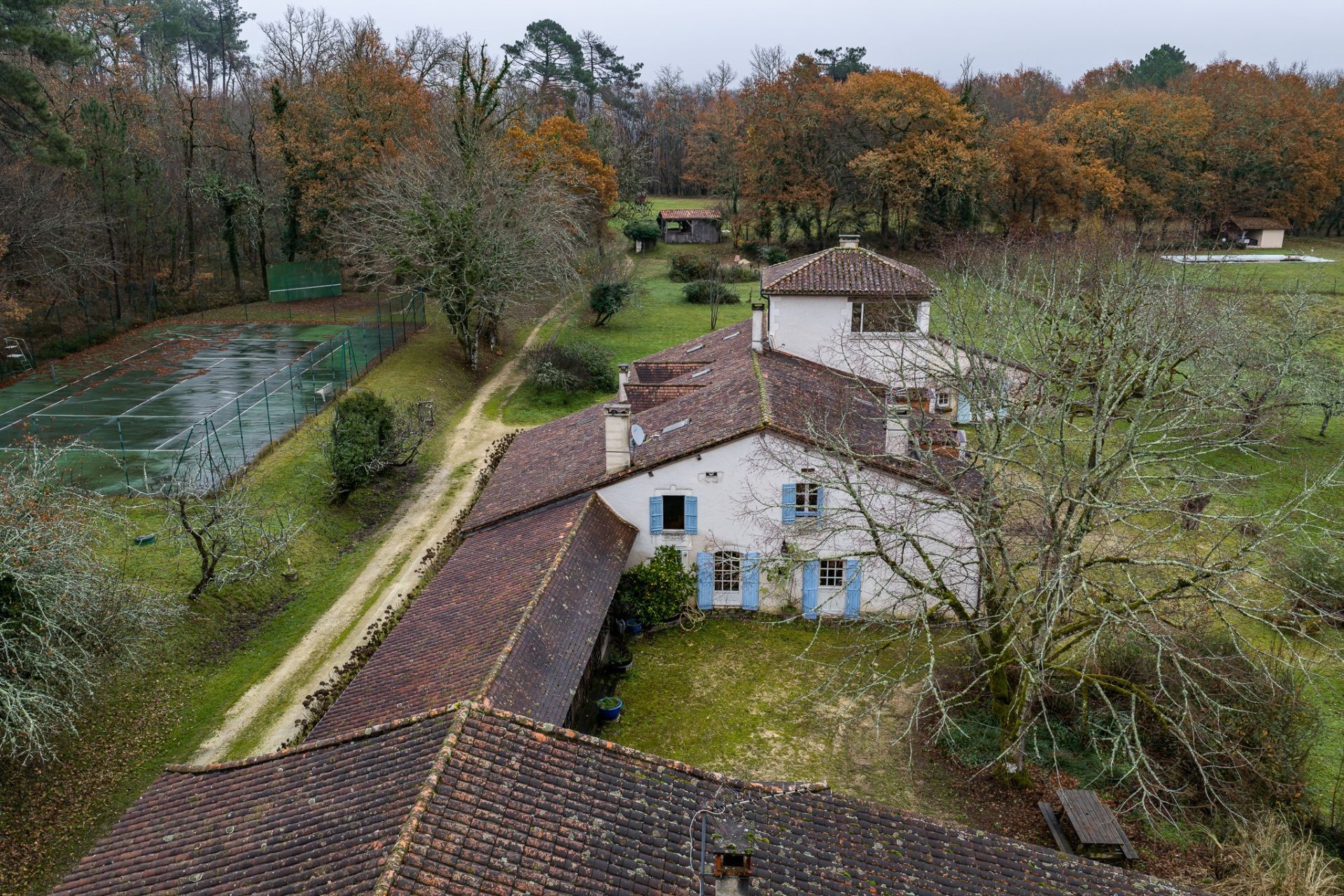 maison de luxe 23 Pièces en vente sur ST ASTIER (24110)