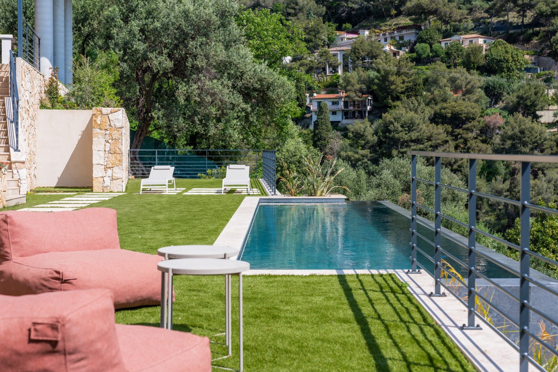 luxury villa 5 Rooms for sale on ROQUEBRUNE CAP MARTIN (06190)