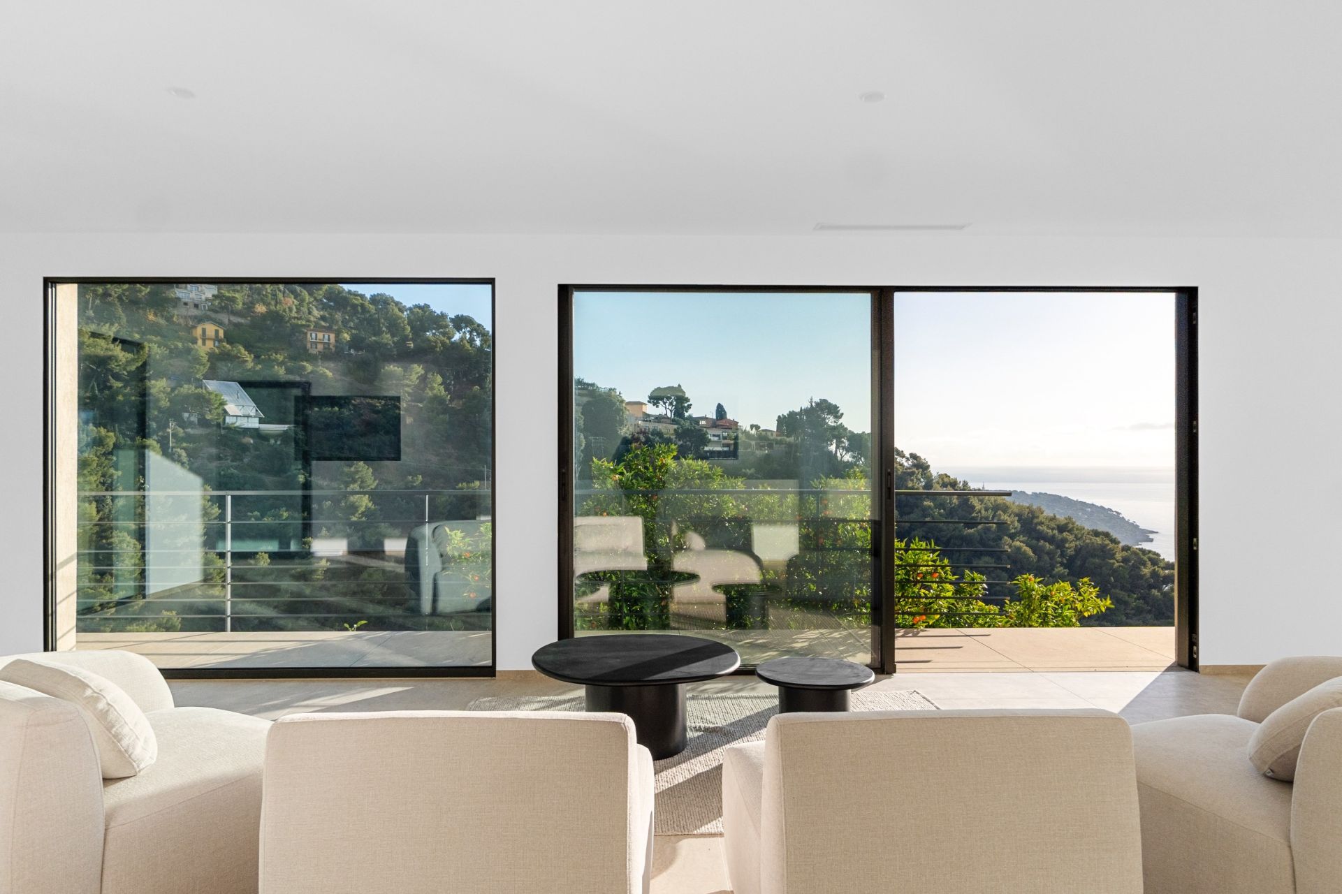 luxury villa 5 Rooms for sale on ROQUEBRUNE CAP MARTIN (06190)