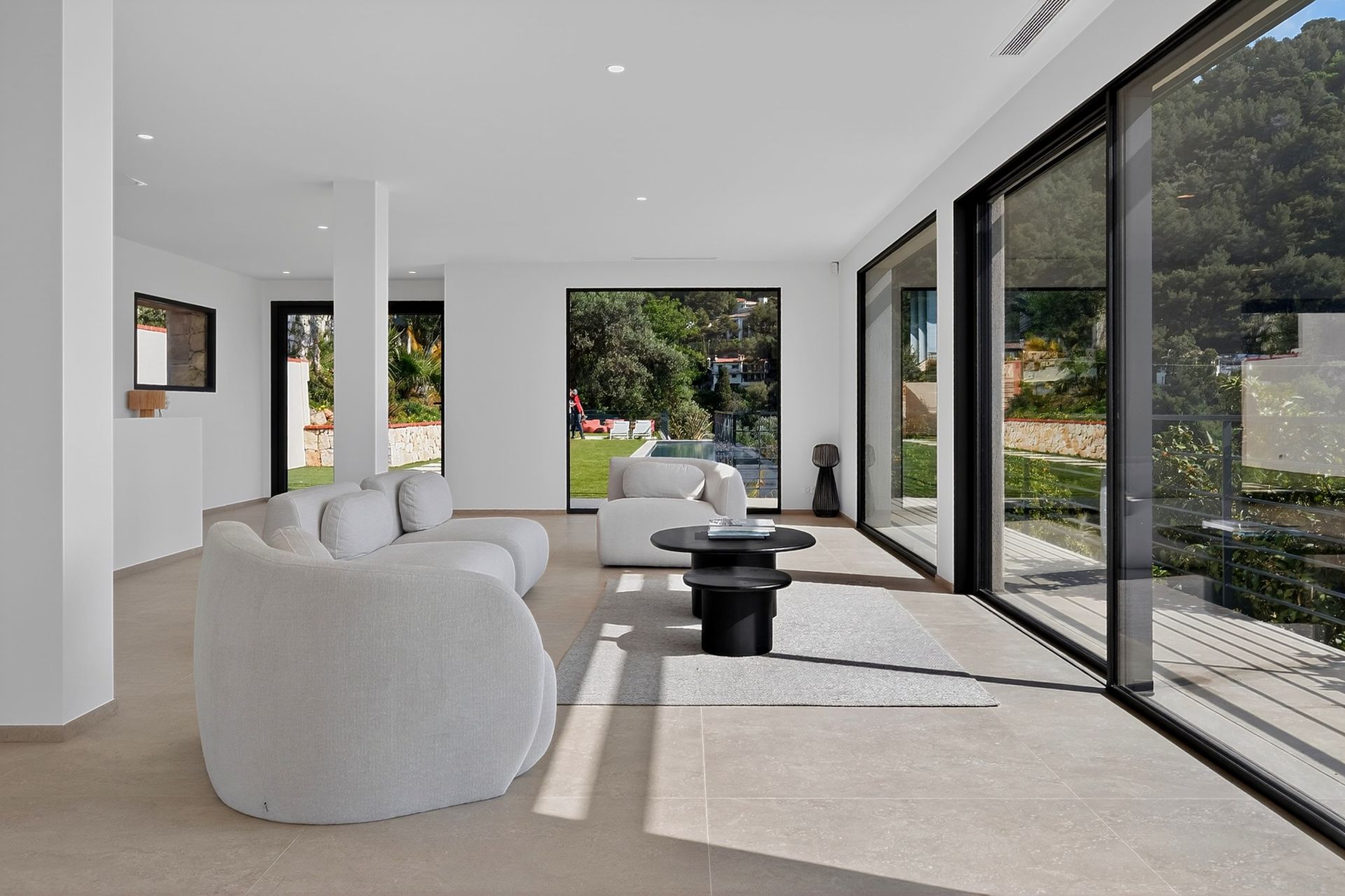 luxury villa 5 Rooms for sale on ROQUEBRUNE CAP MARTIN (06190)