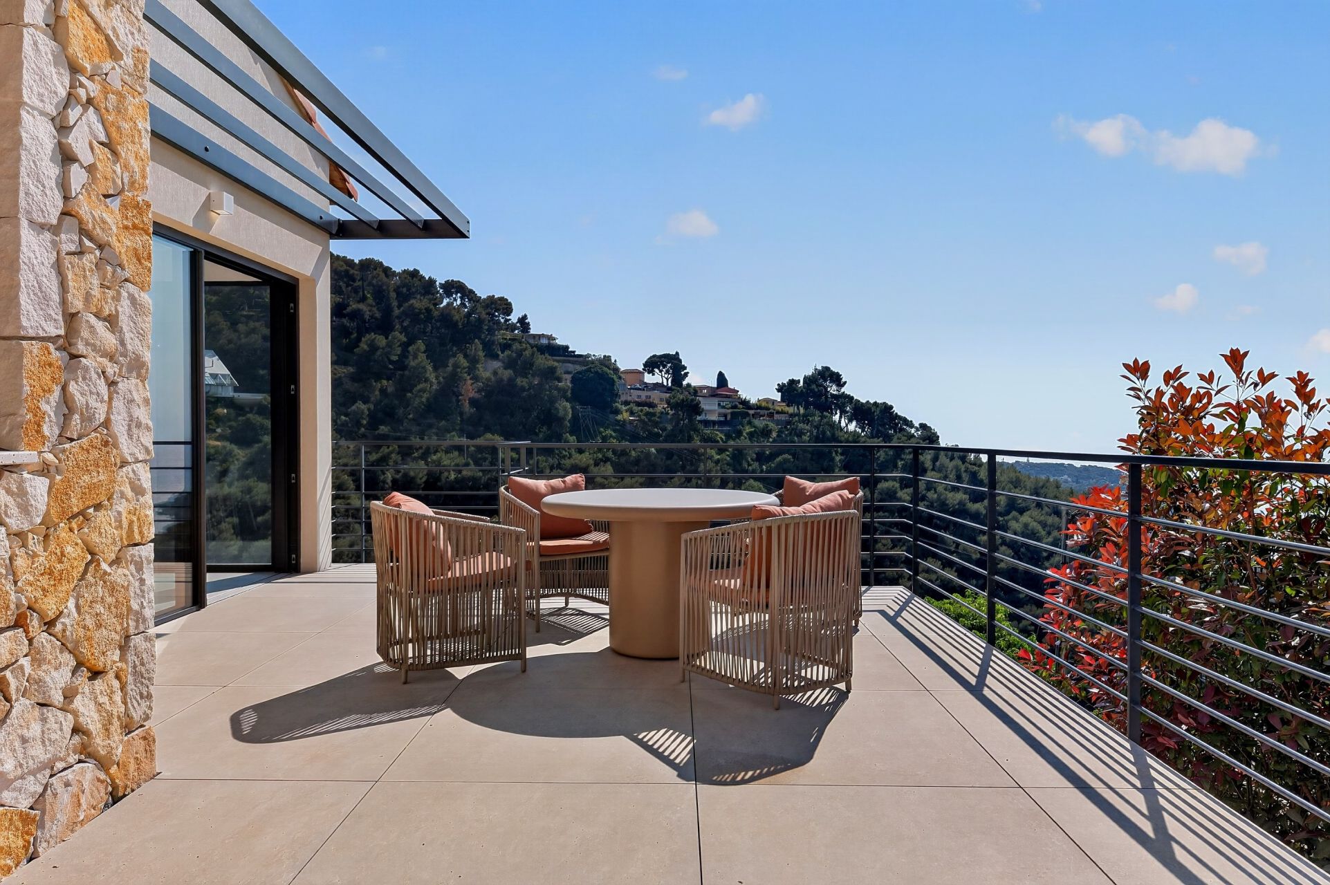 luxury villa 5 Rooms for sale on ROQUEBRUNE CAP MARTIN (06190)