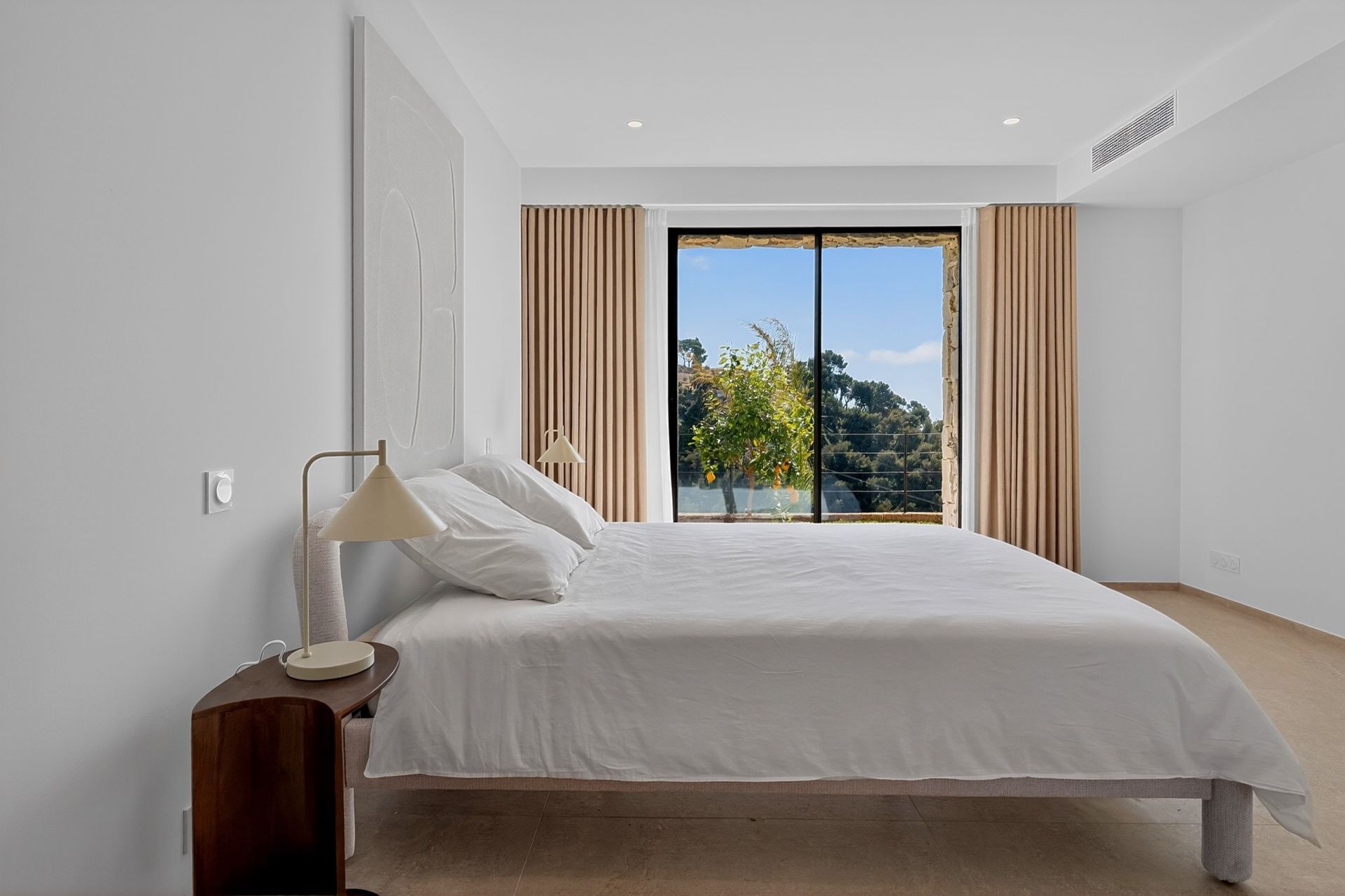 luxury villa 5 Rooms for sale on ROQUEBRUNE CAP MARTIN (06190)