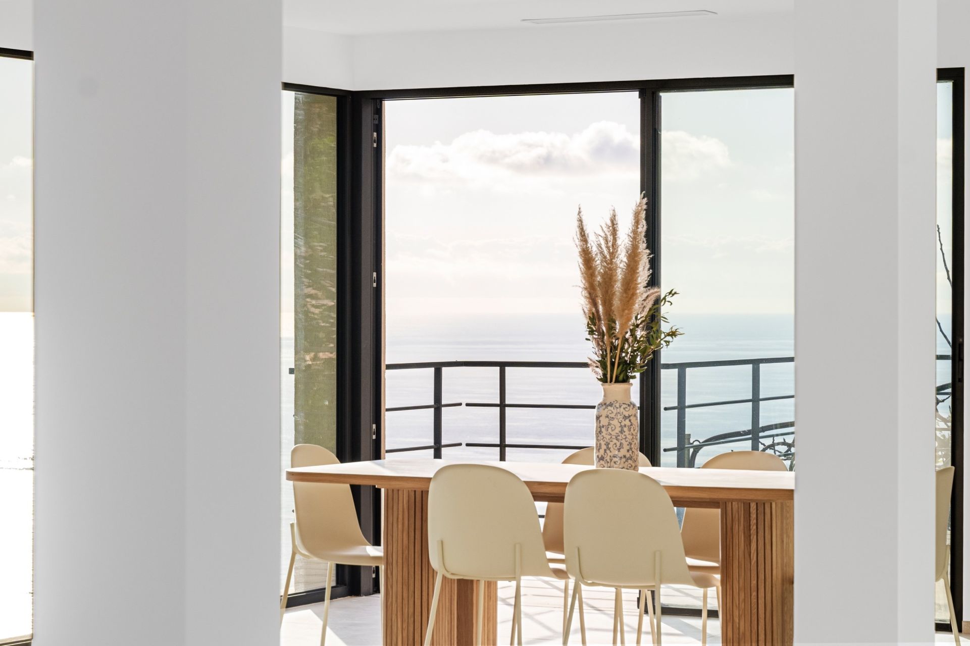 luxury villa 5 Rooms for sale on ROQUEBRUNE CAP MARTIN (06190)