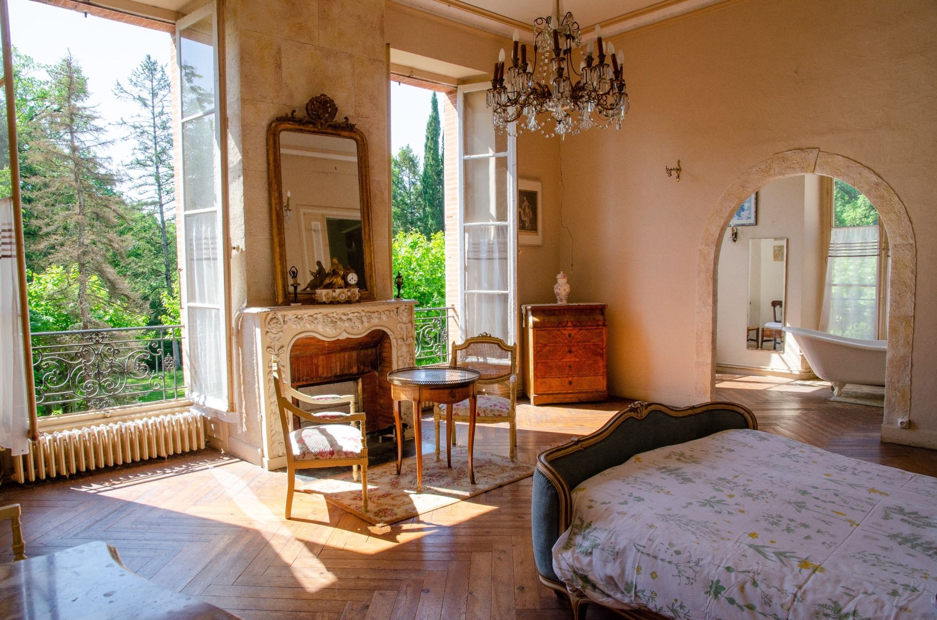 castle 36 Rooms for sale on TOULOUSE (31400)