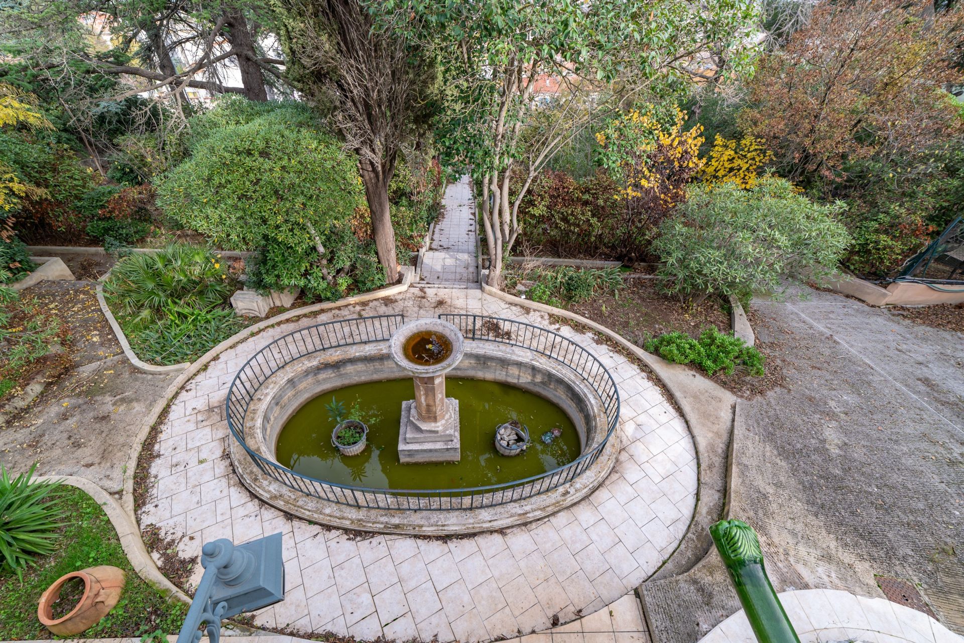 luxury house 6 Rooms for sale on SETE (34200)