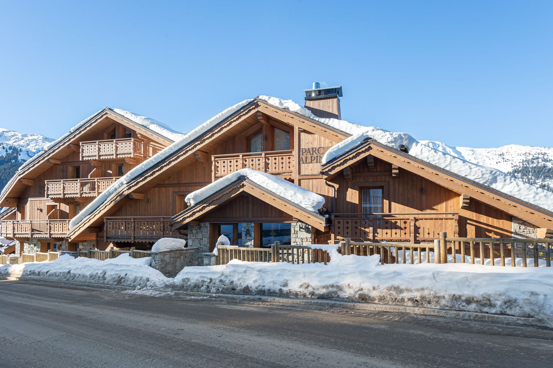 luxury apartment 5 Rooms for sale on MERIBEL LES ALLUES (73550)