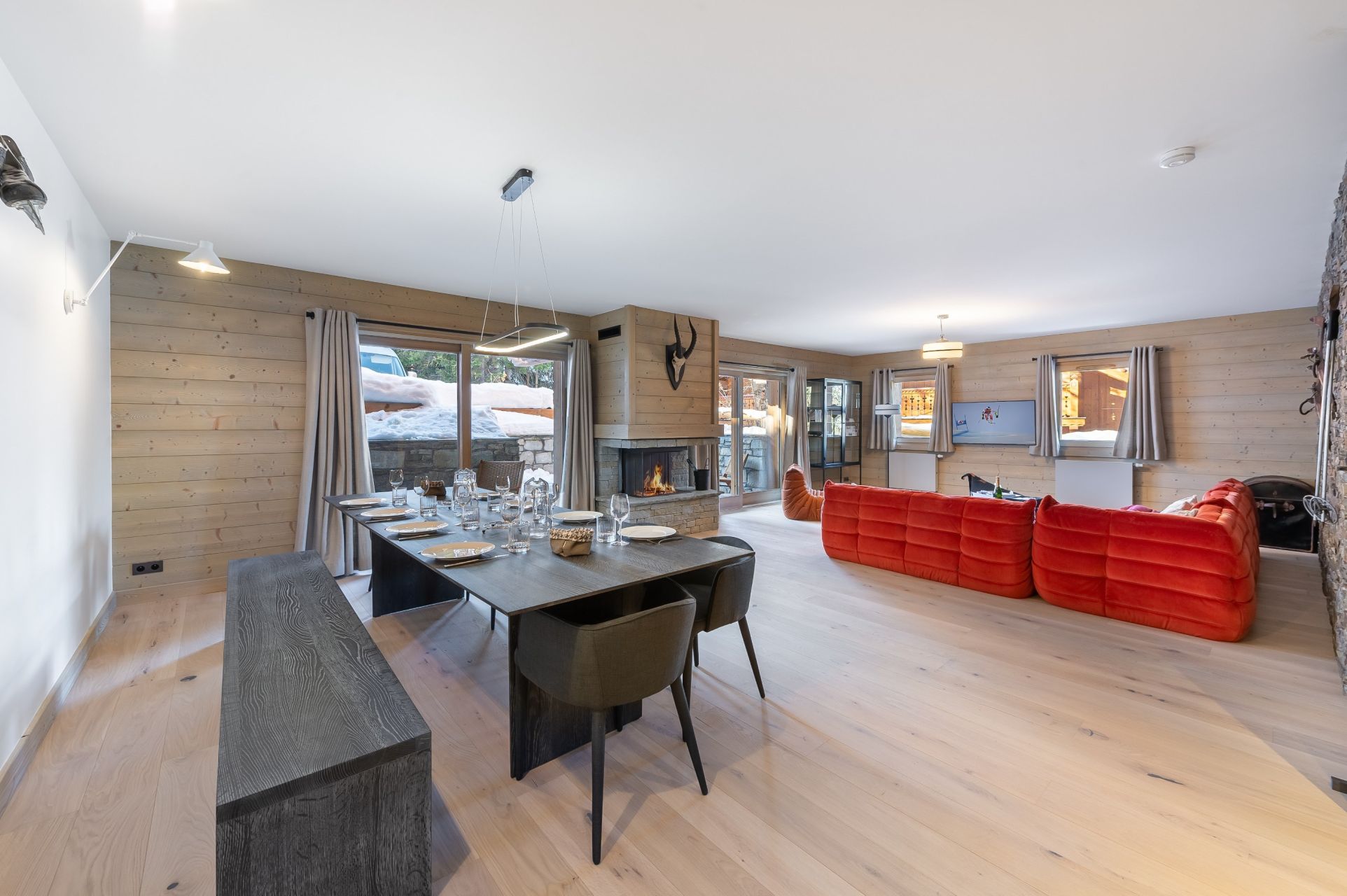 luxury apartment 5 Rooms for sale on MERIBEL LES ALLUES (73550)