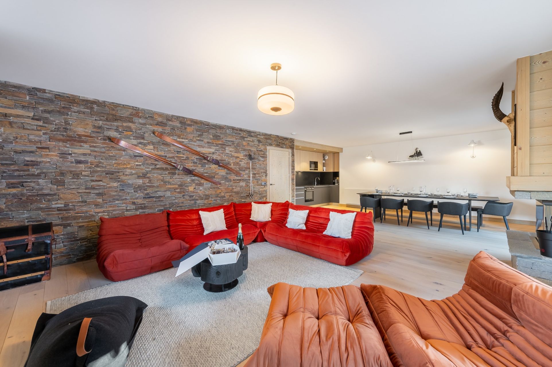 luxury apartment 5 Rooms for sale on MERIBEL LES ALLUES (73550)