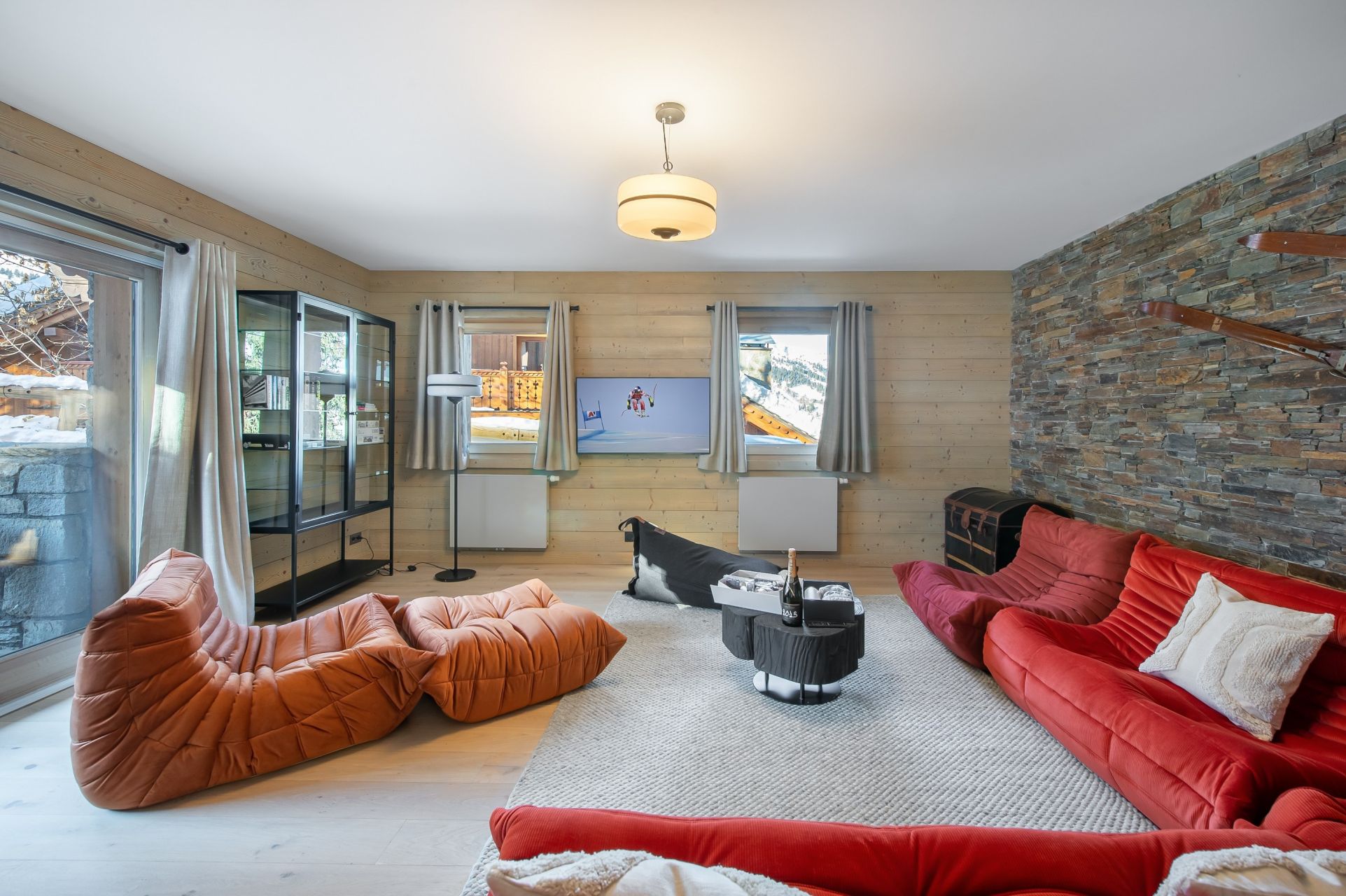 luxury apartment 5 Rooms for sale on MERIBEL LES ALLUES (73550)