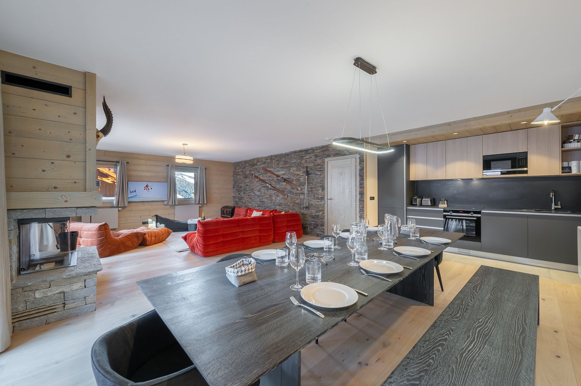 luxury apartment 5 Rooms for sale on MERIBEL LES ALLUES (73550)
