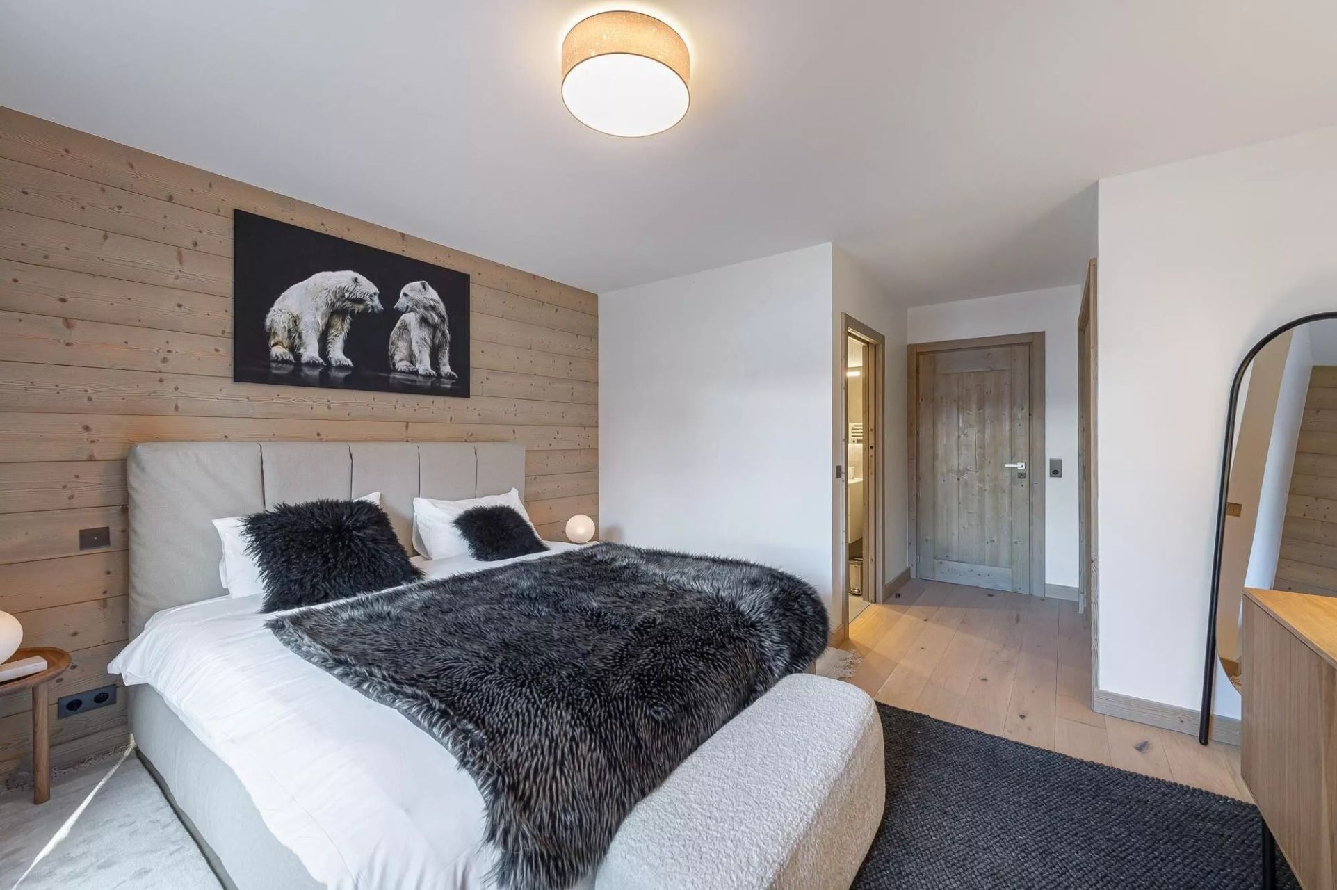 luxury apartment 5 Rooms for sale on MERIBEL LES ALLUES (73550)