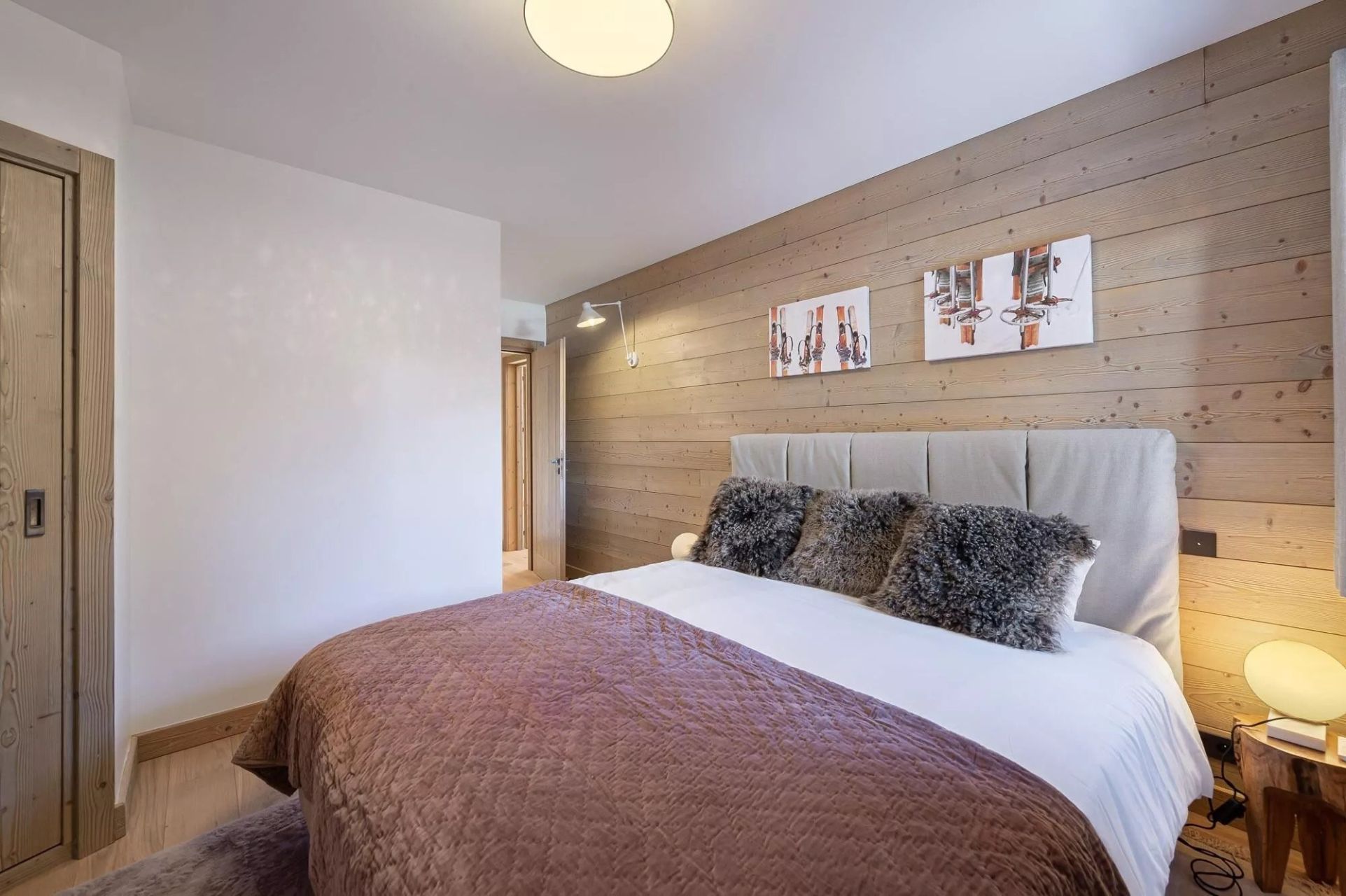 luxury apartment 5 Rooms for sale on MERIBEL LES ALLUES (73550)