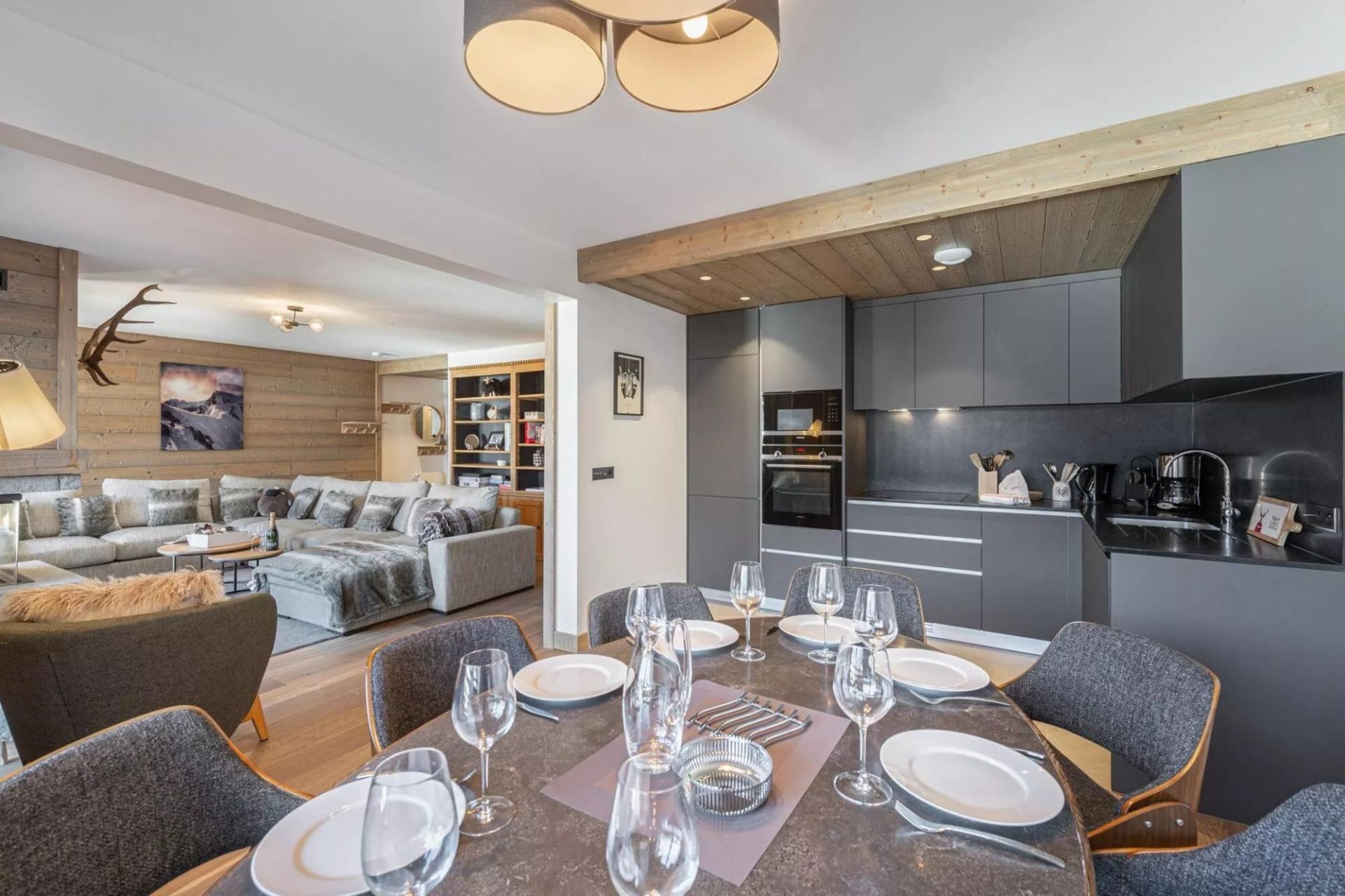 luxury apartment 4 Rooms for sale on MERIBEL LES ALLUES (73550)