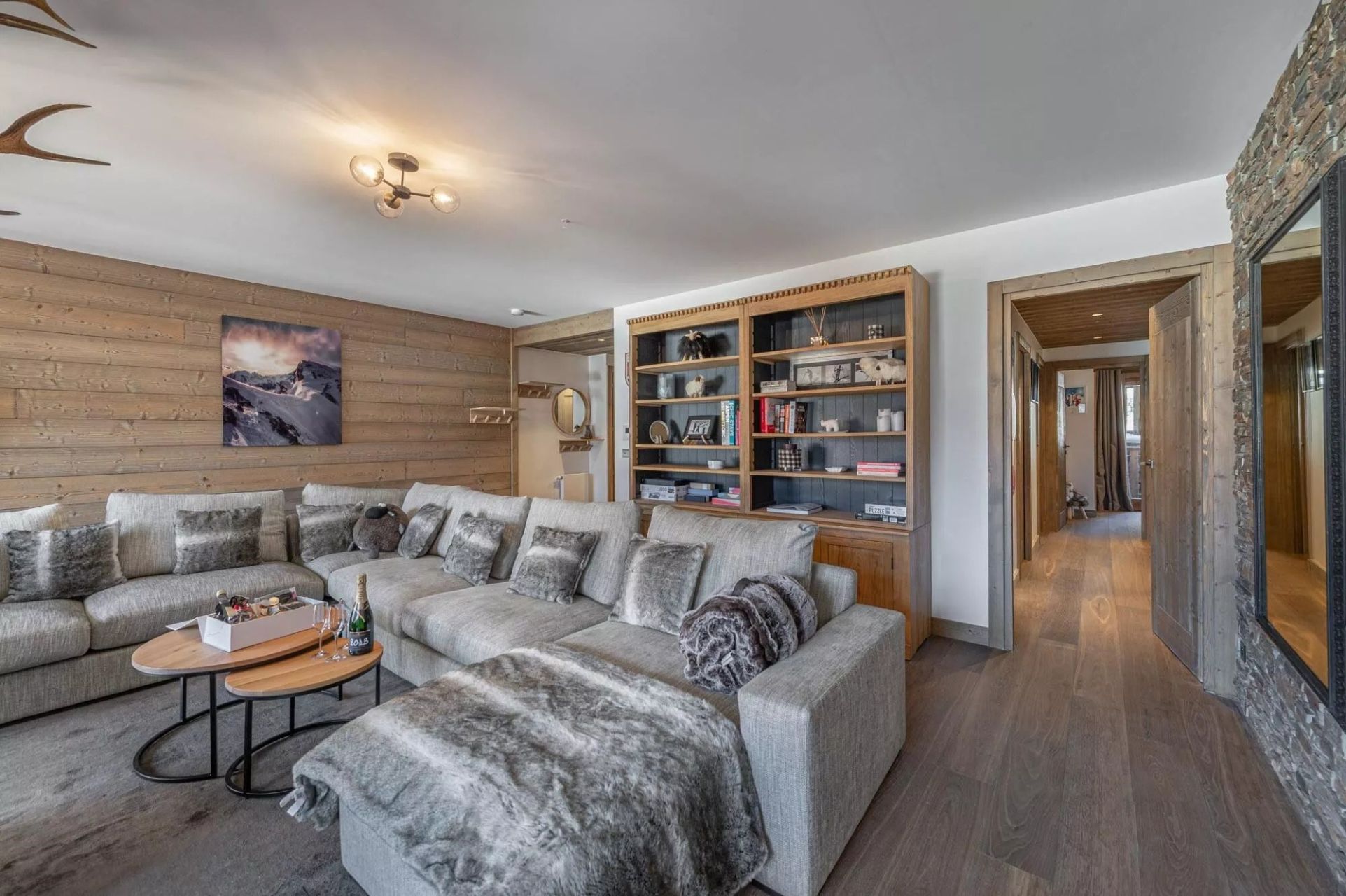 luxury apartment 4 Rooms for sale on MERIBEL LES ALLUES (73550)