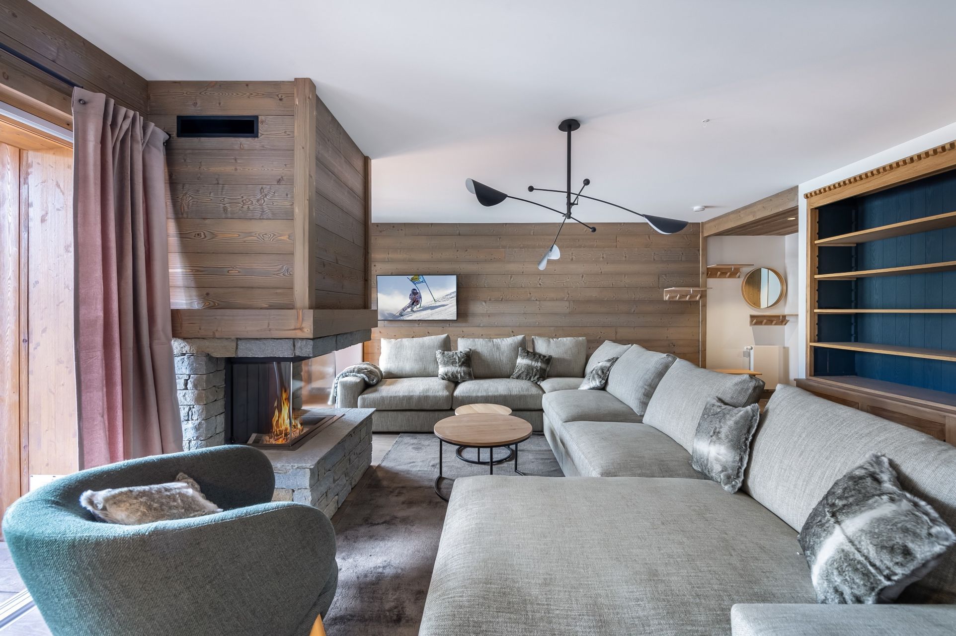 luxury apartment 4 Rooms for sale on MERIBEL LES ALLUES (73550)