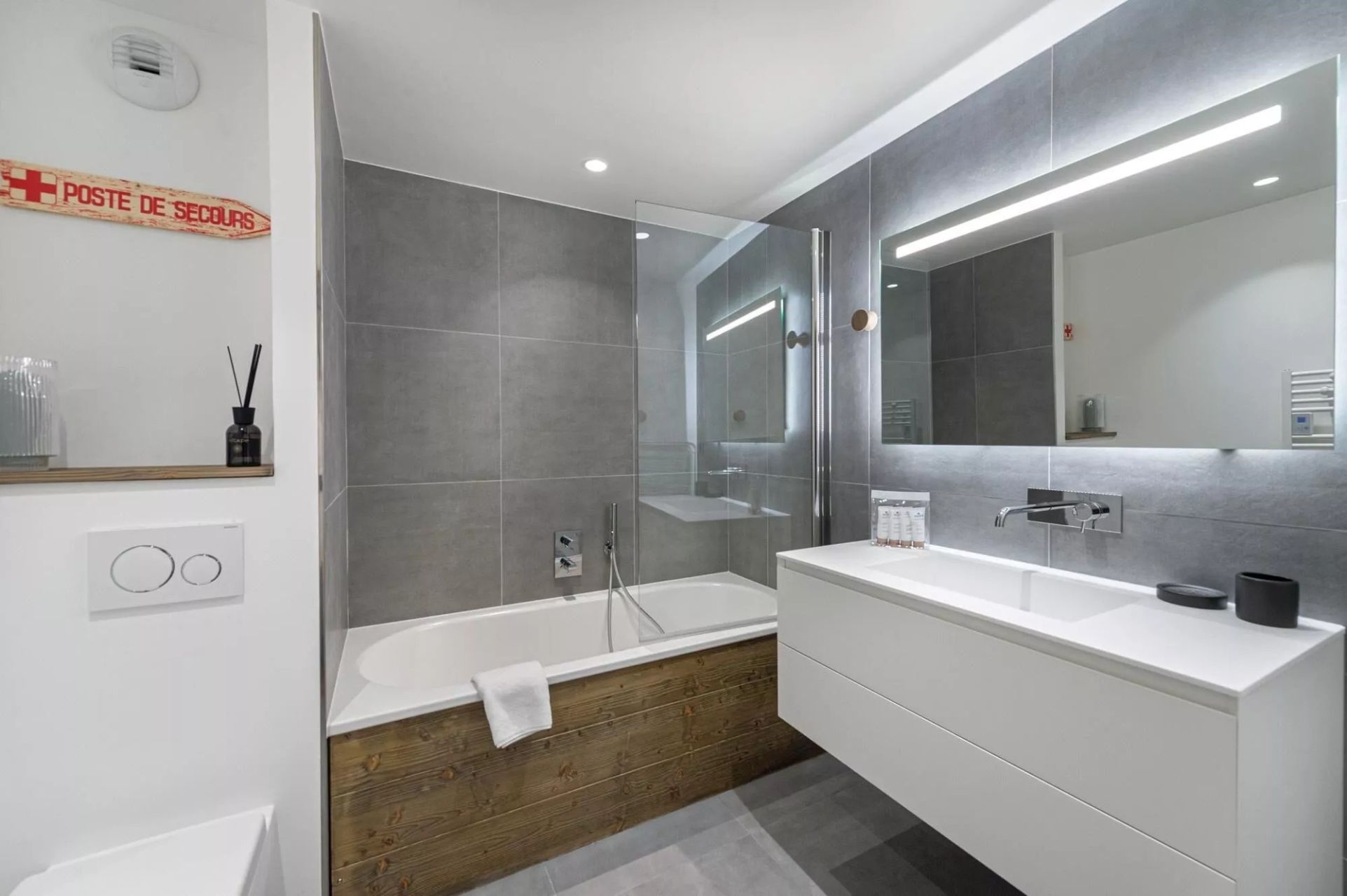 luxury apartment 4 Rooms for sale on MERIBEL LES ALLUES (73550)