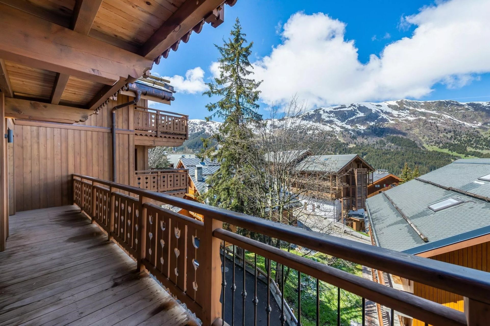 luxury apartment 4 Rooms for sale on MERIBEL LES ALLUES (73550)