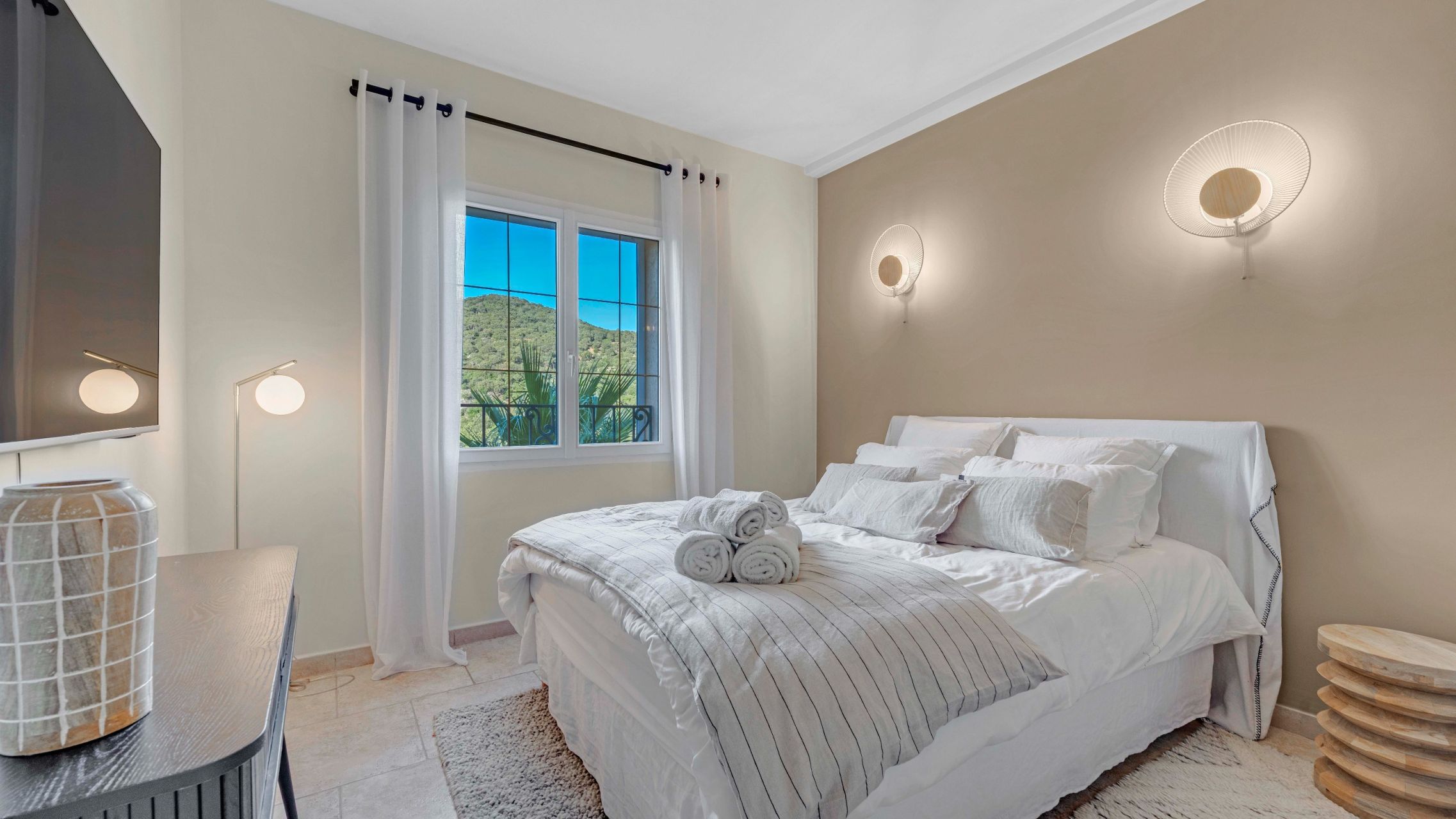 mansion 12 Rooms for sale on GRIMAUD (83310)