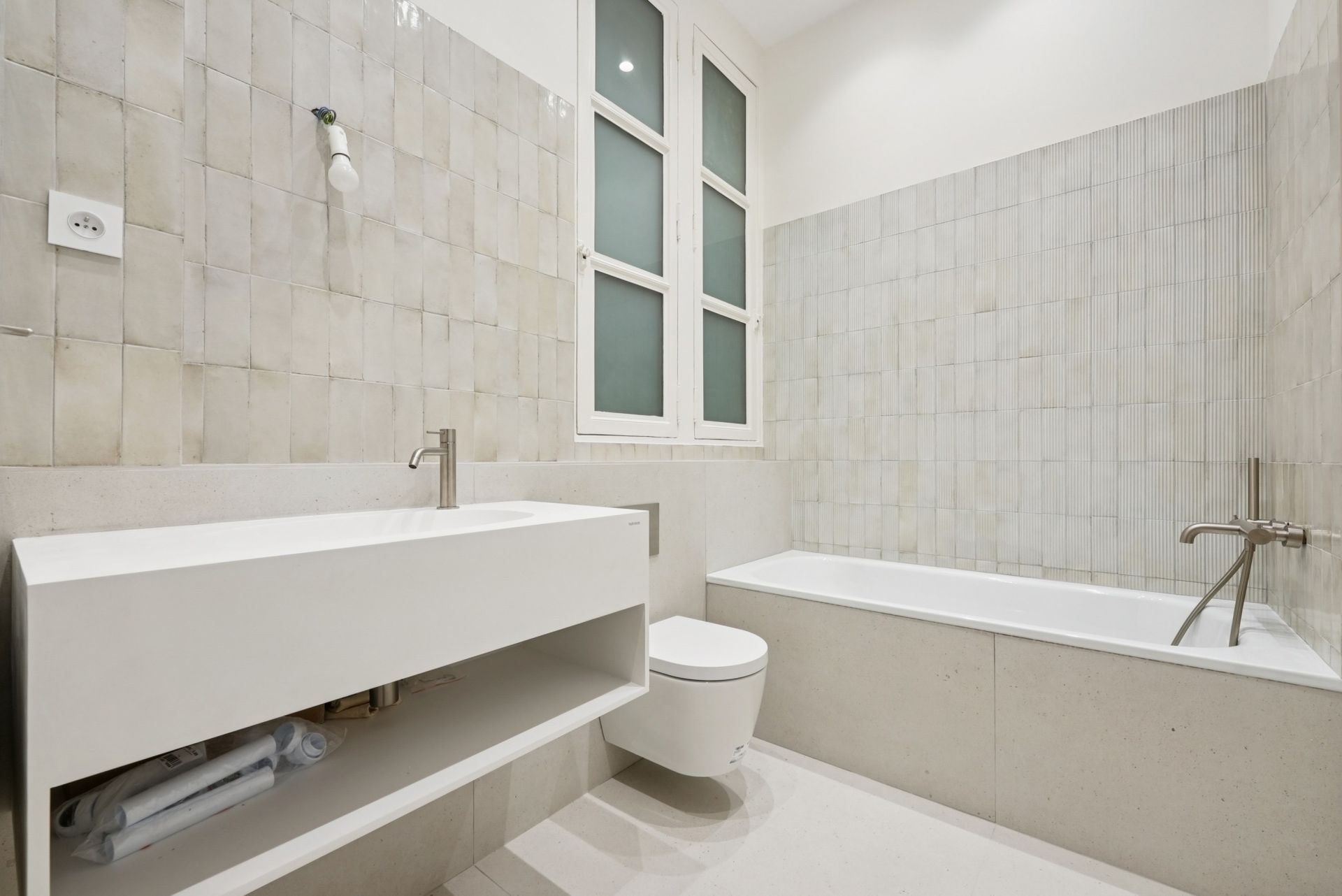 luxury apartment 6 Rooms for sale on PARIS (75008)