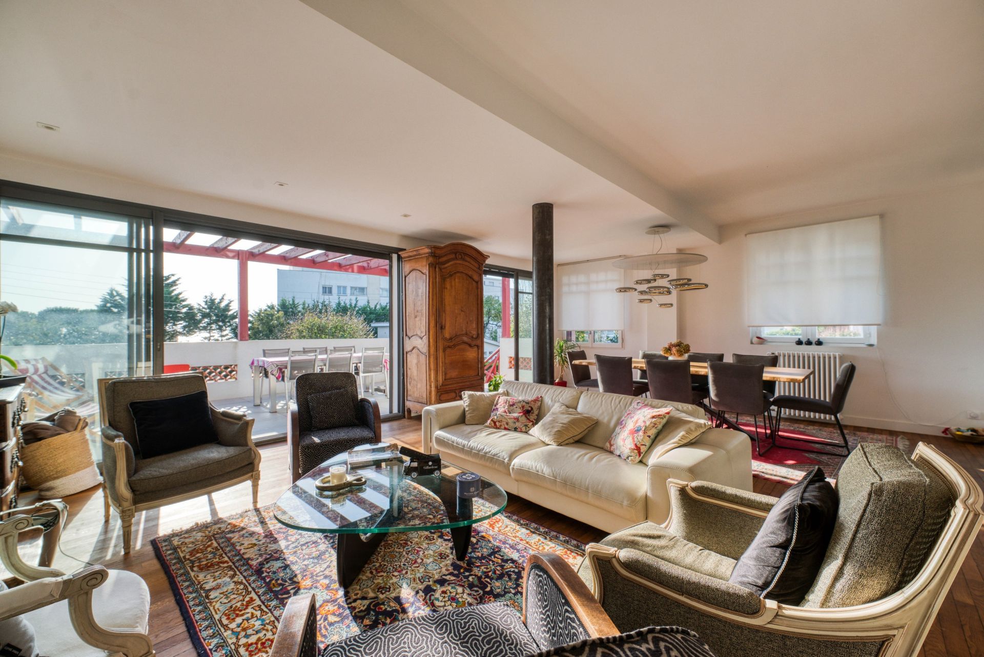 luxury house 9 Rooms for sale on ROYAN (17200)