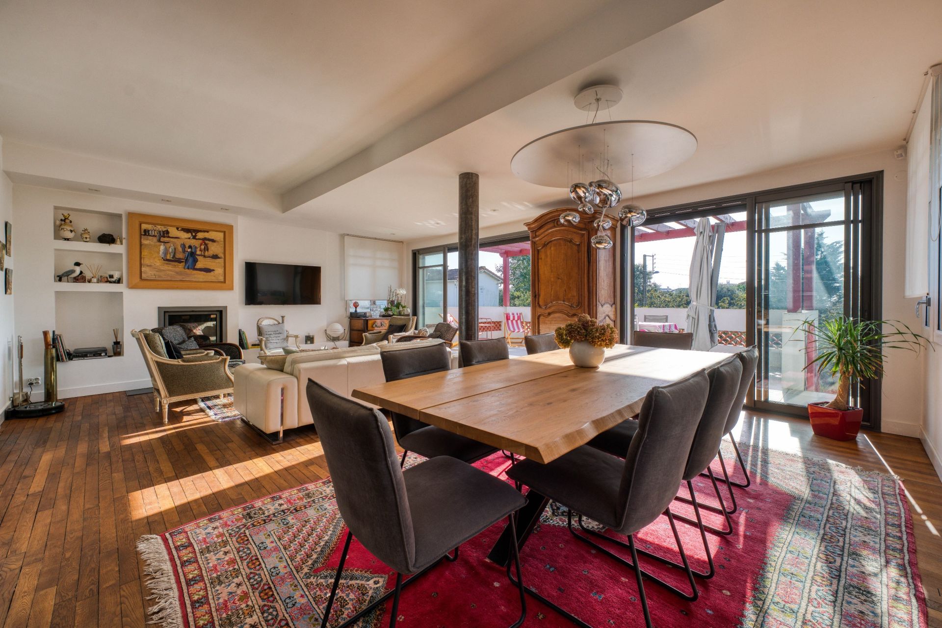 luxury house 9 Rooms for sale on ROYAN (17200)