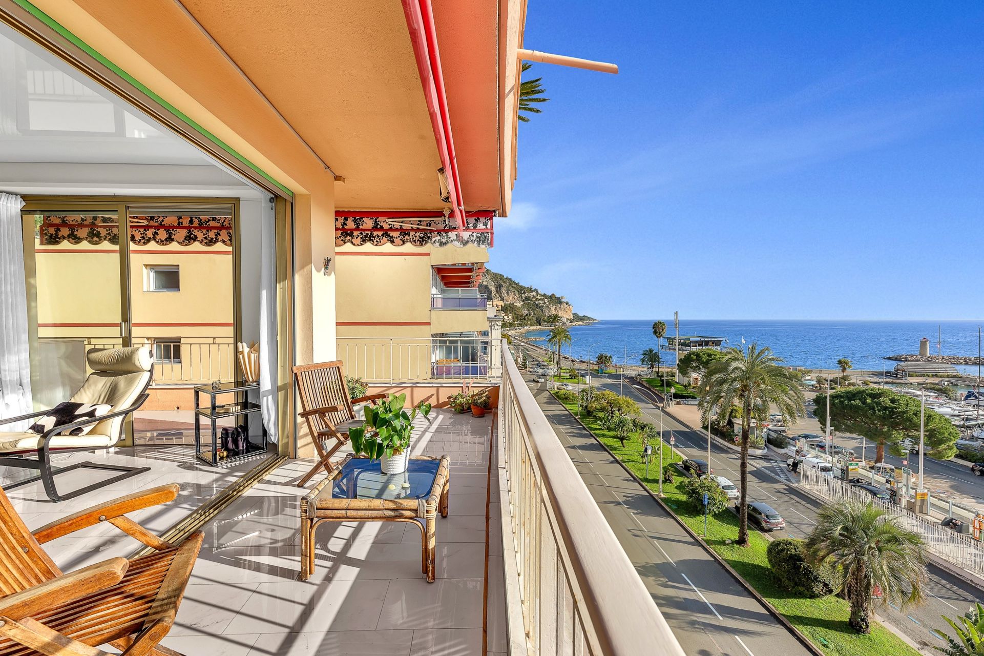 luxury apartment 3 Rooms for sale on MENTON (06500)