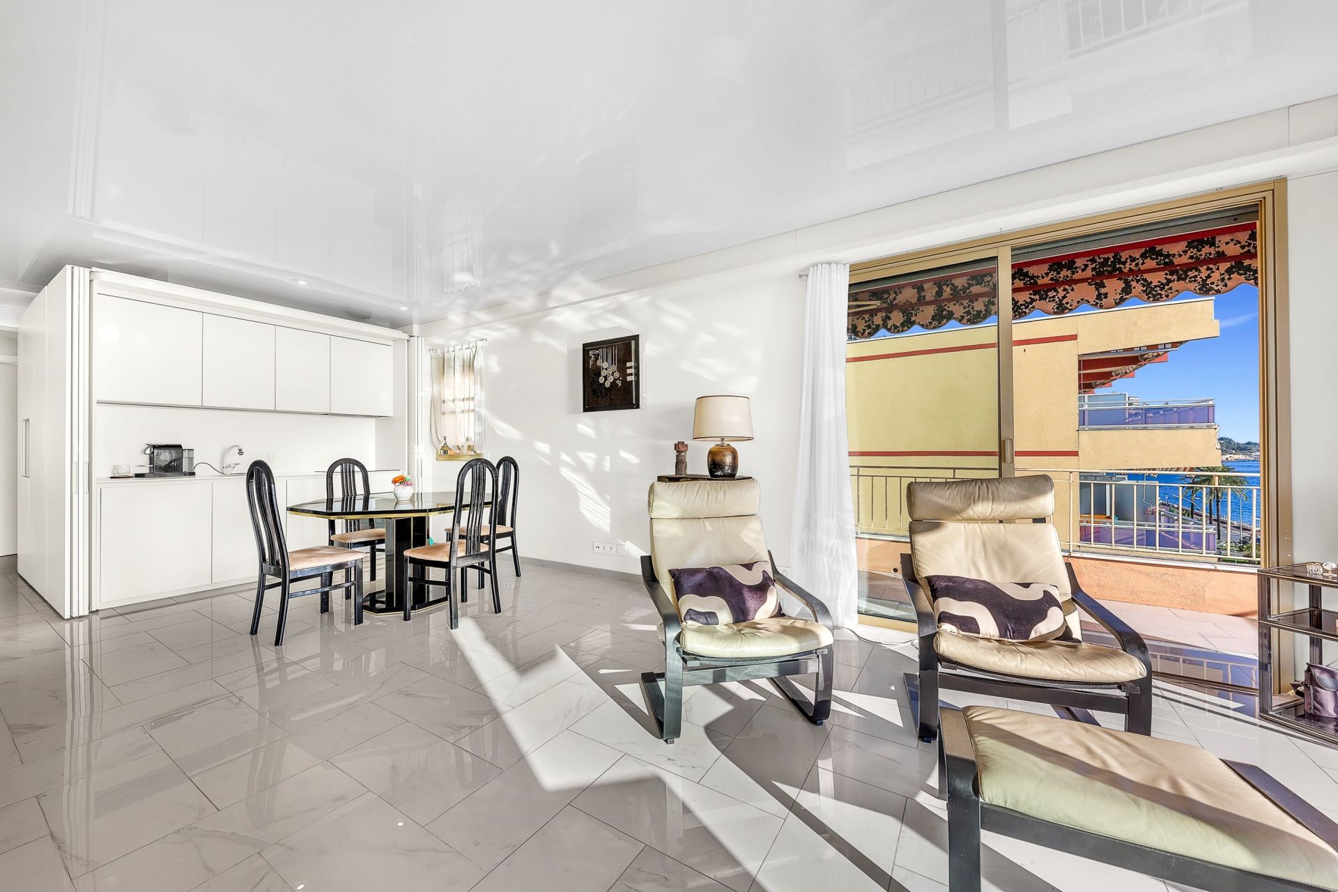 luxury apartment 3 Rooms for sale on MENTON (06500)